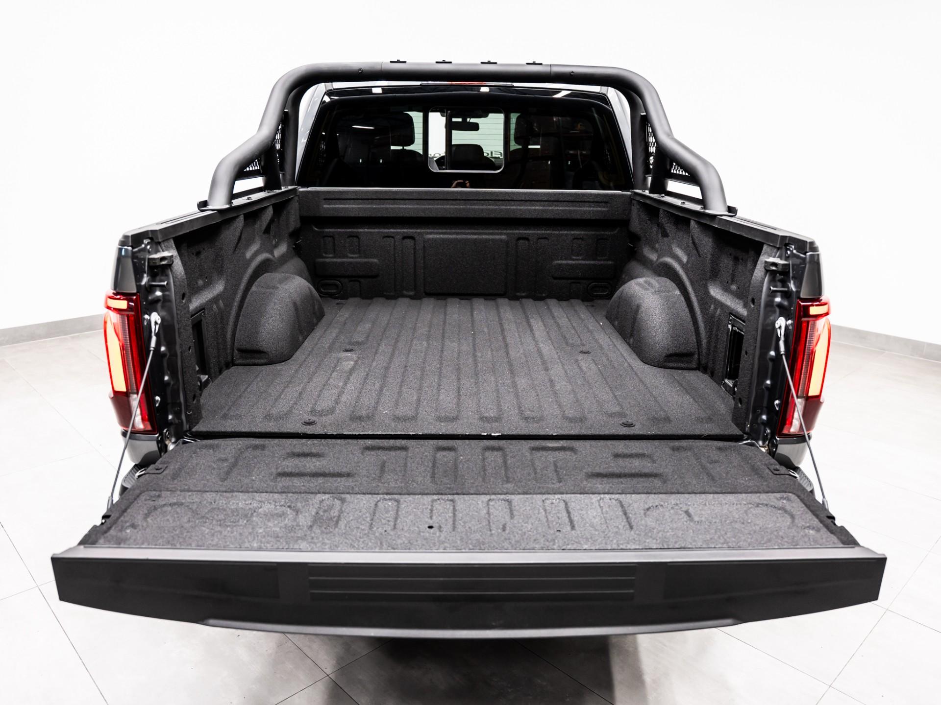 2025 FORD F-150 4X4 LARIAT in Carbonized Gray Metallic, photo 21 of 50