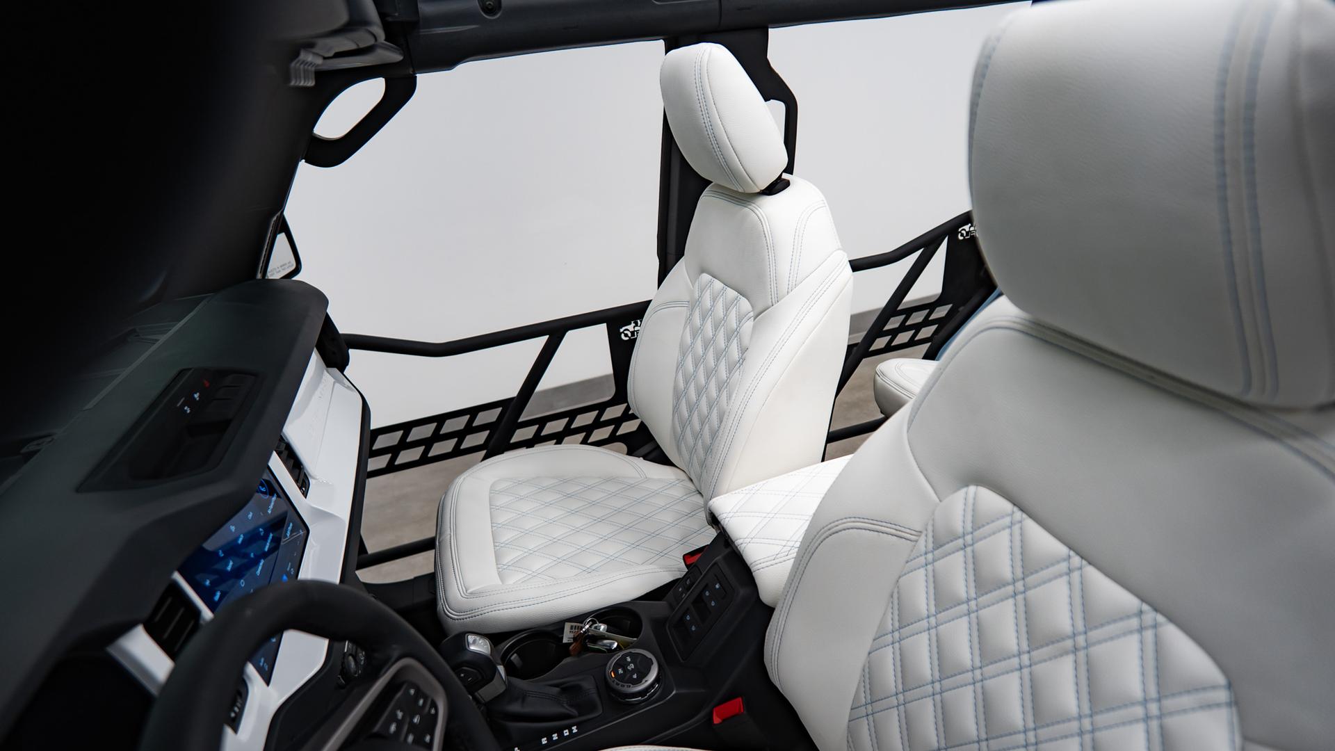 2025 FORD BRONCO 4X4 in Baby Blue, photo 32 of 50
