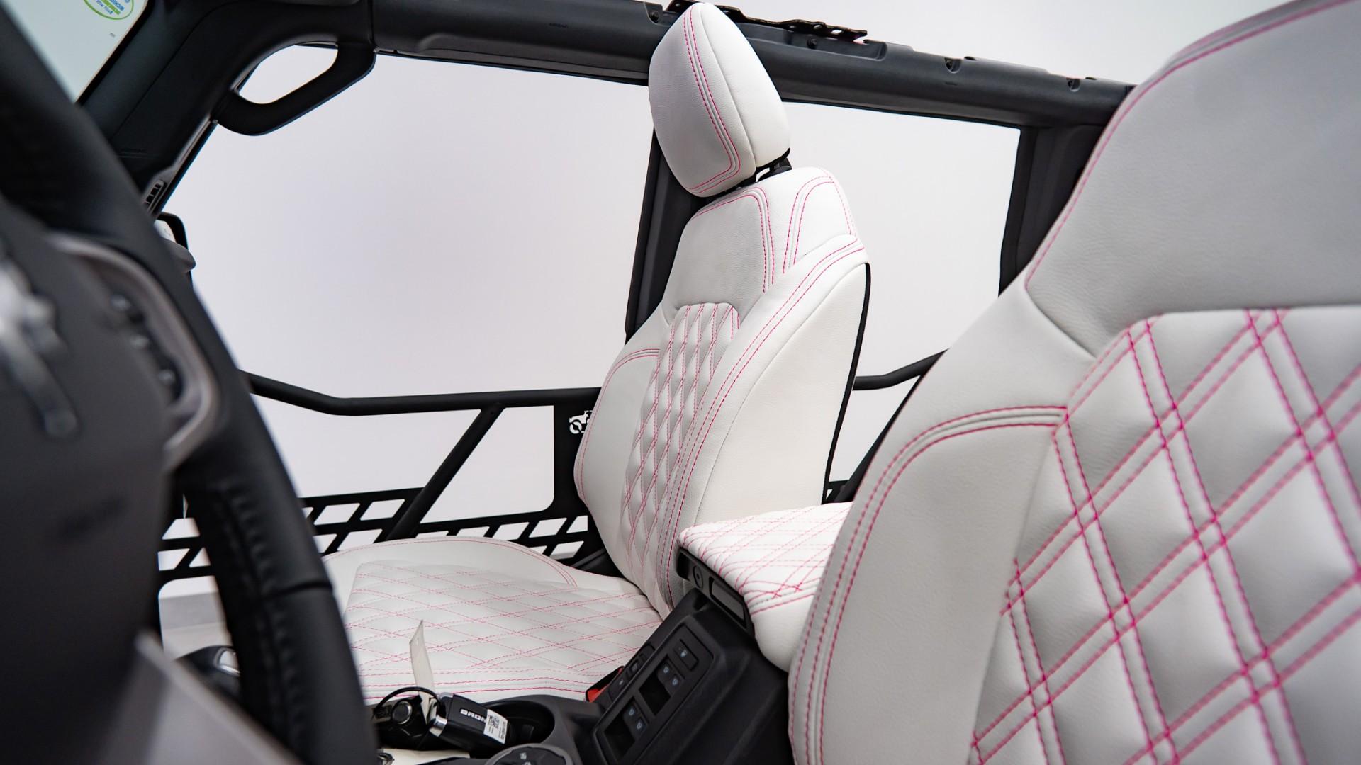 2026 FORD BRONCO in Pink, photo 34 of 53
