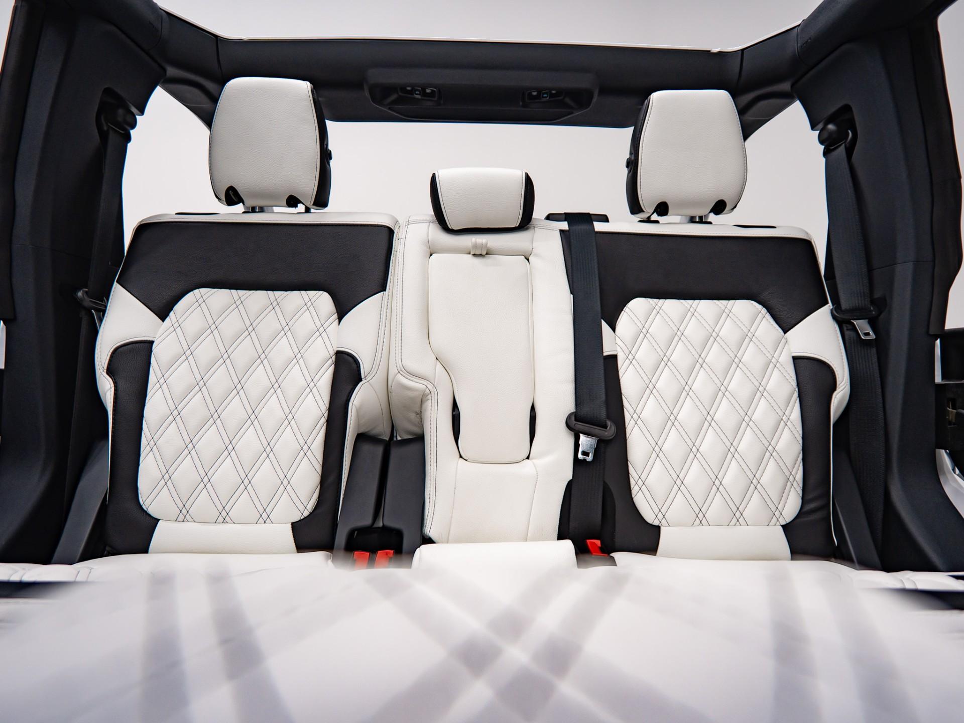 2026 FORD BRONCO 4X4 in Oxford White, photo 25 of 52