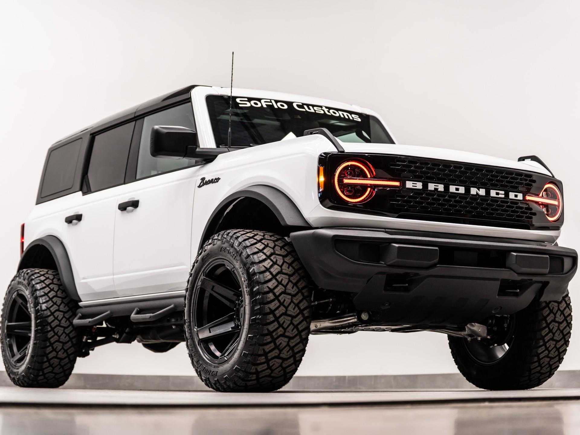 2026 FORD BRONCO 4X4 in Oxford White, photo 39 of 52