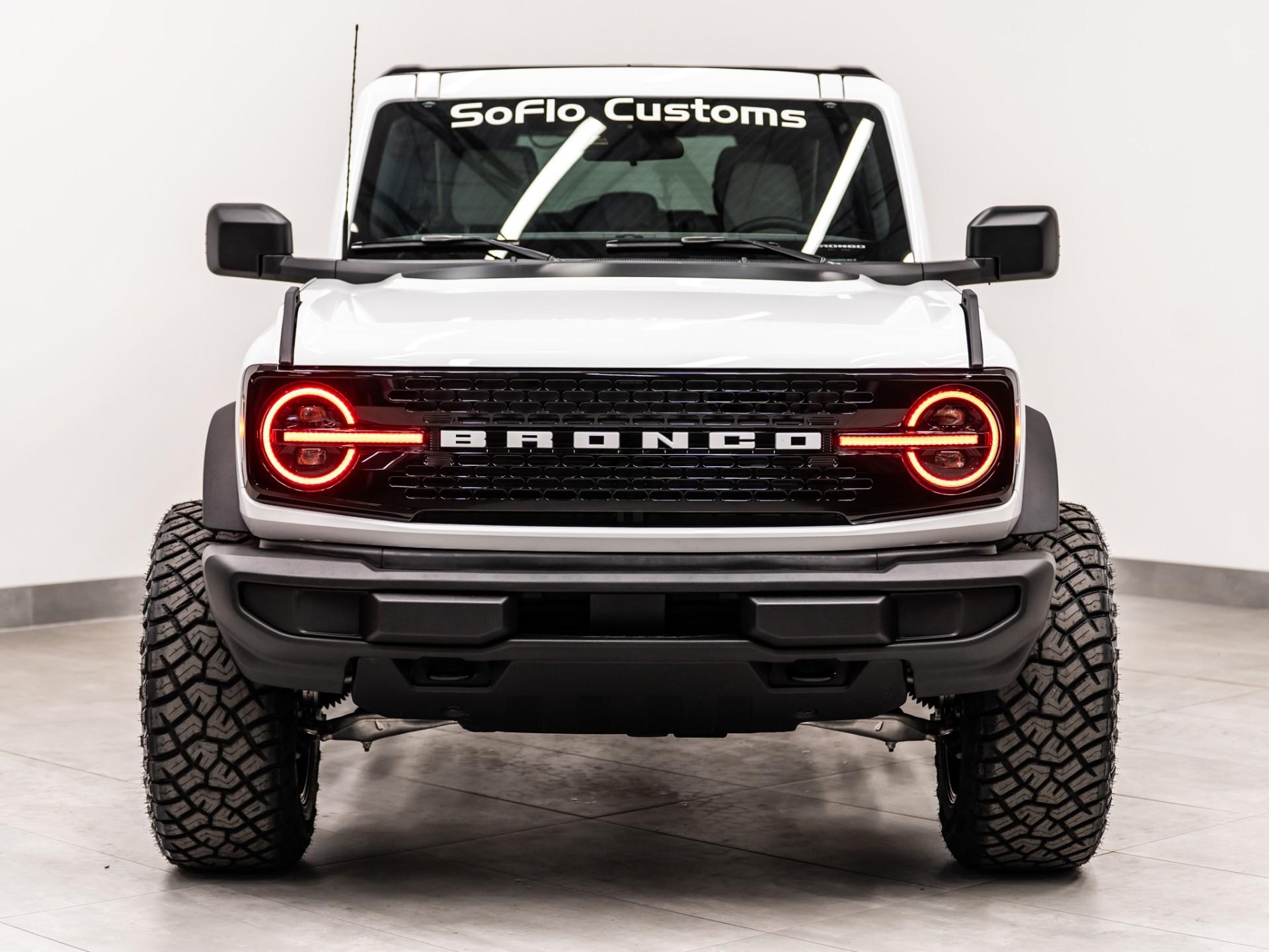 2026 FORD BRONCO 4X4 in Oxford White, photo 4 of 52