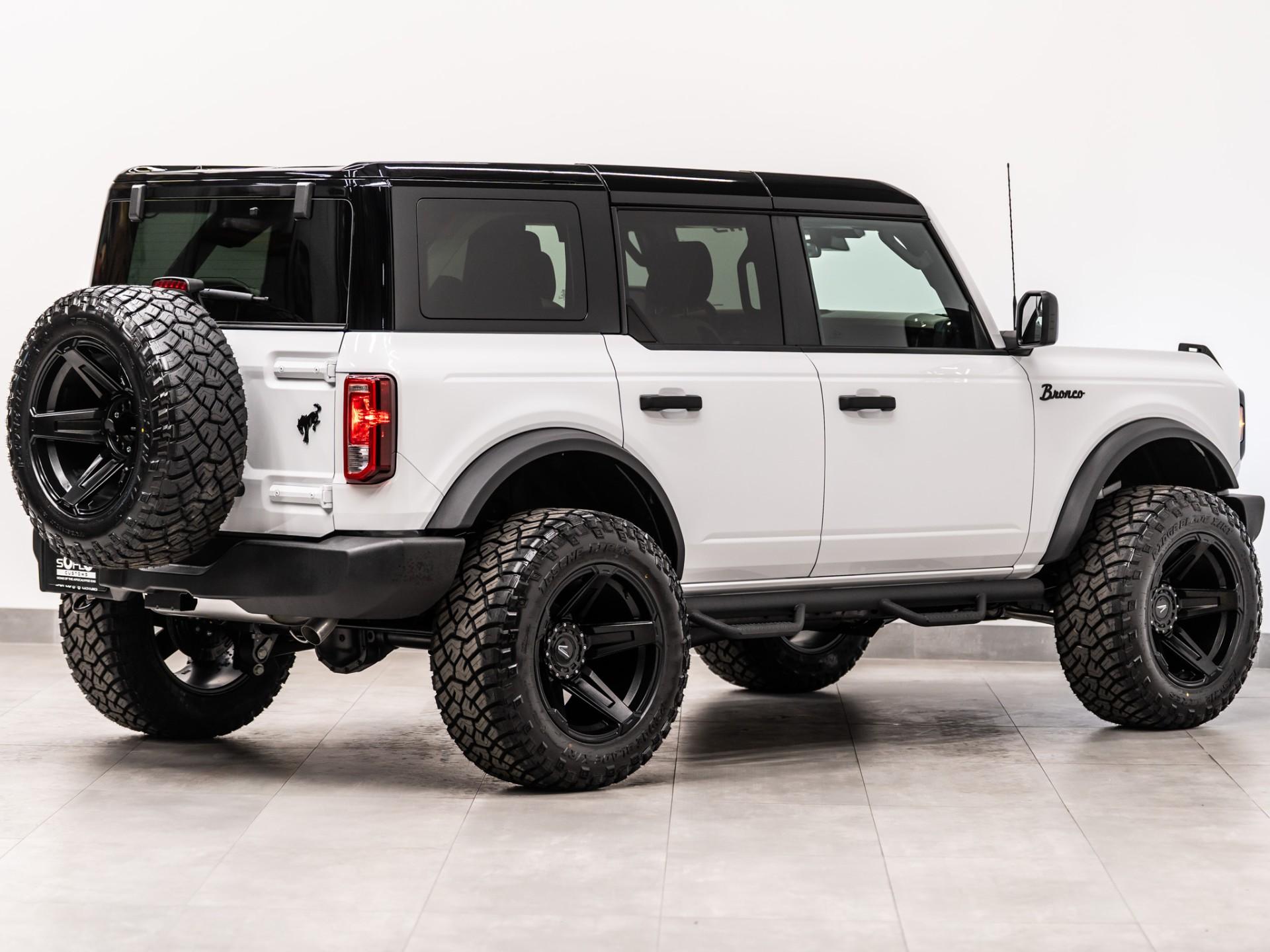 2026 FORD BRONCO 4X4 in Oxford White, photo 8 of 52