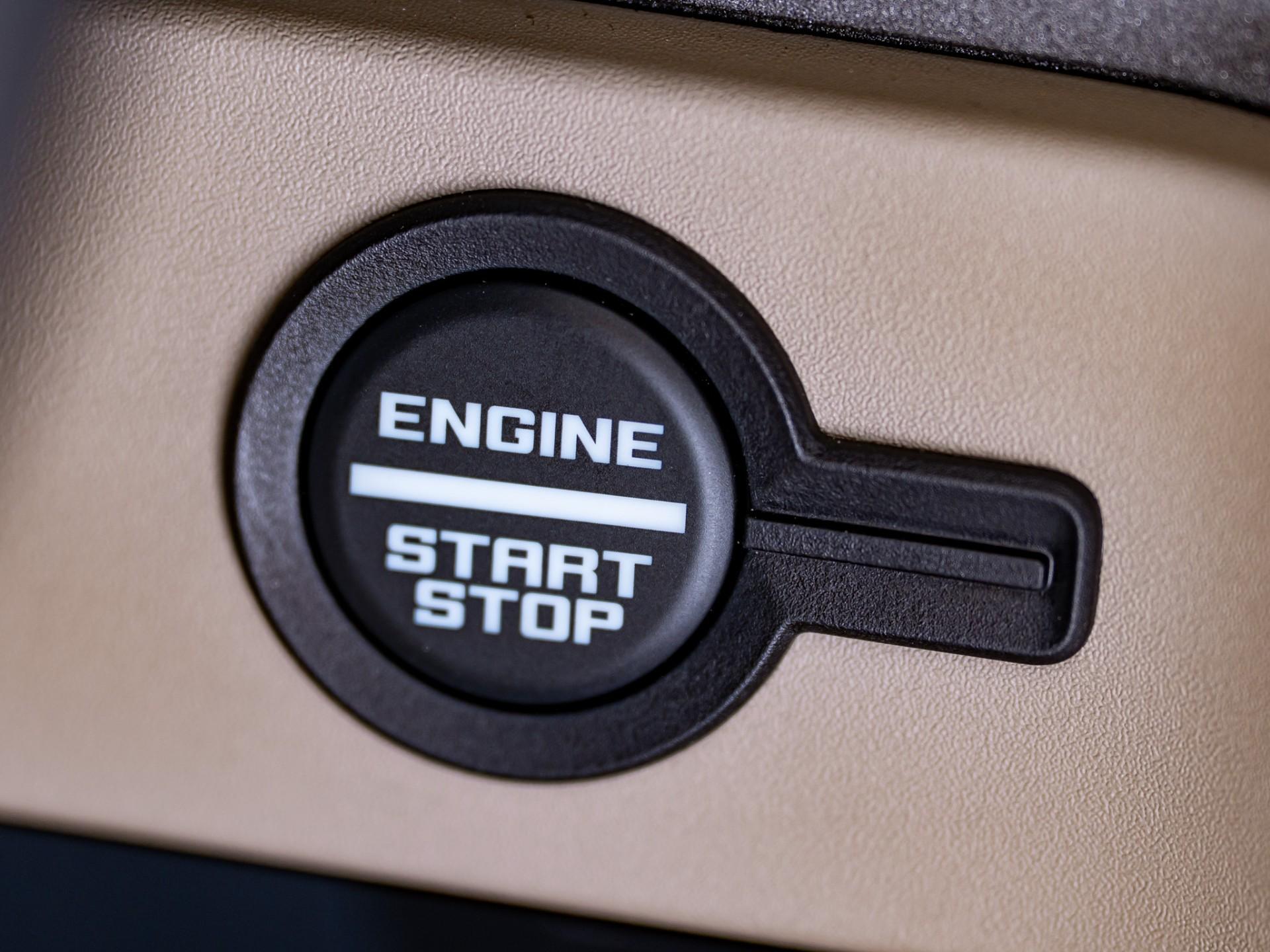 2026 FORD BRONCO 4X4 in Oxford White, photo 52 of 52