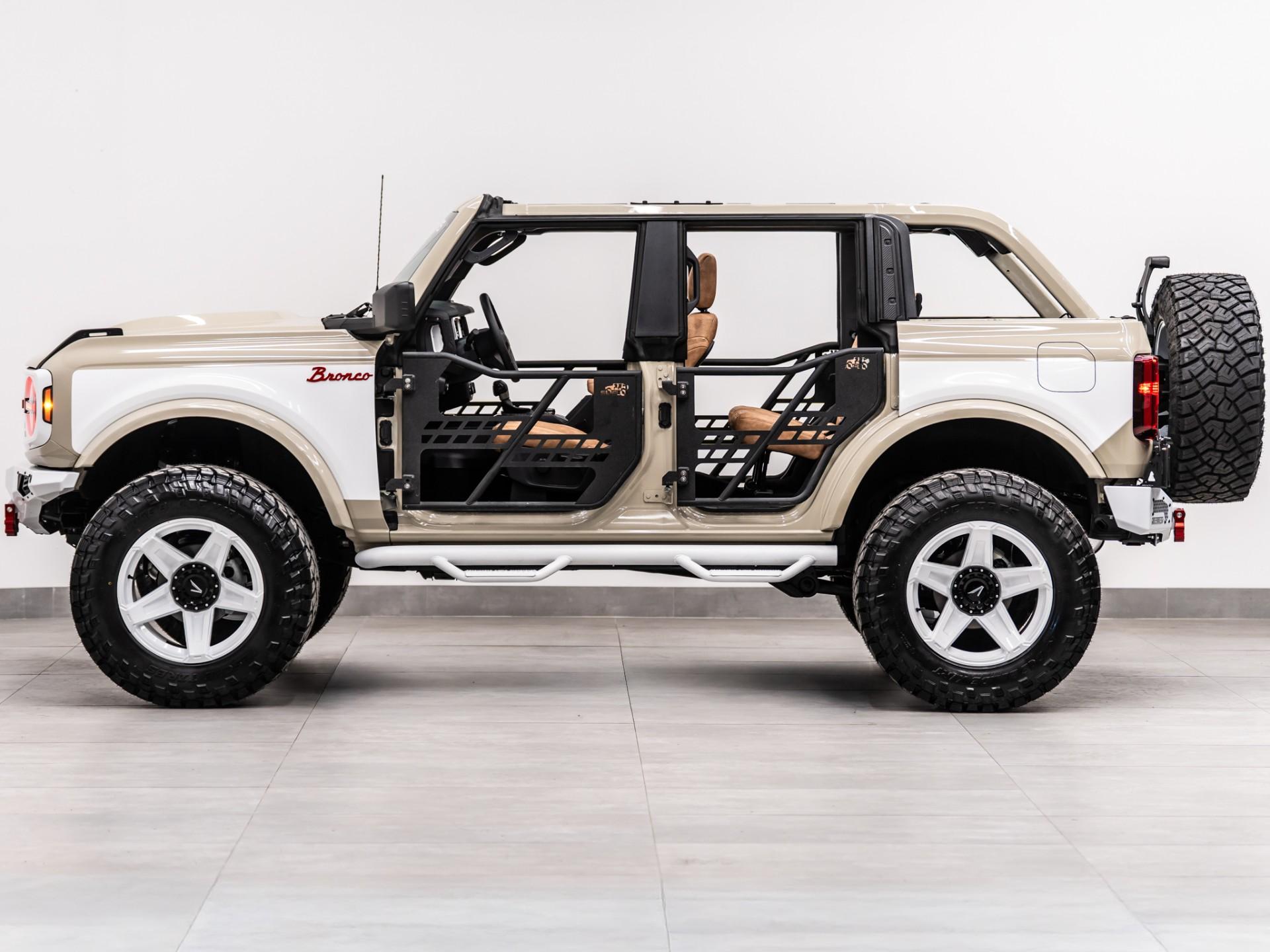 2026 FORD BRONCO 4X4 in Tan, photo 16 of 54