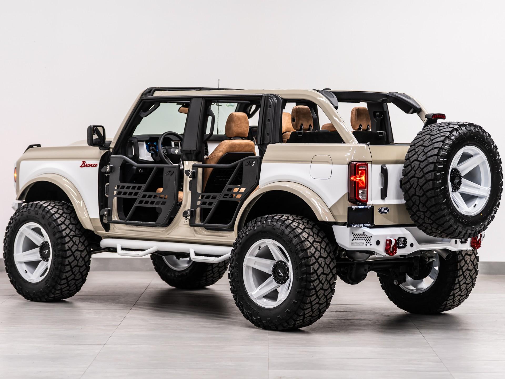 2026 FORD BRONCO 4X4 in Tan, photo 15 of 54