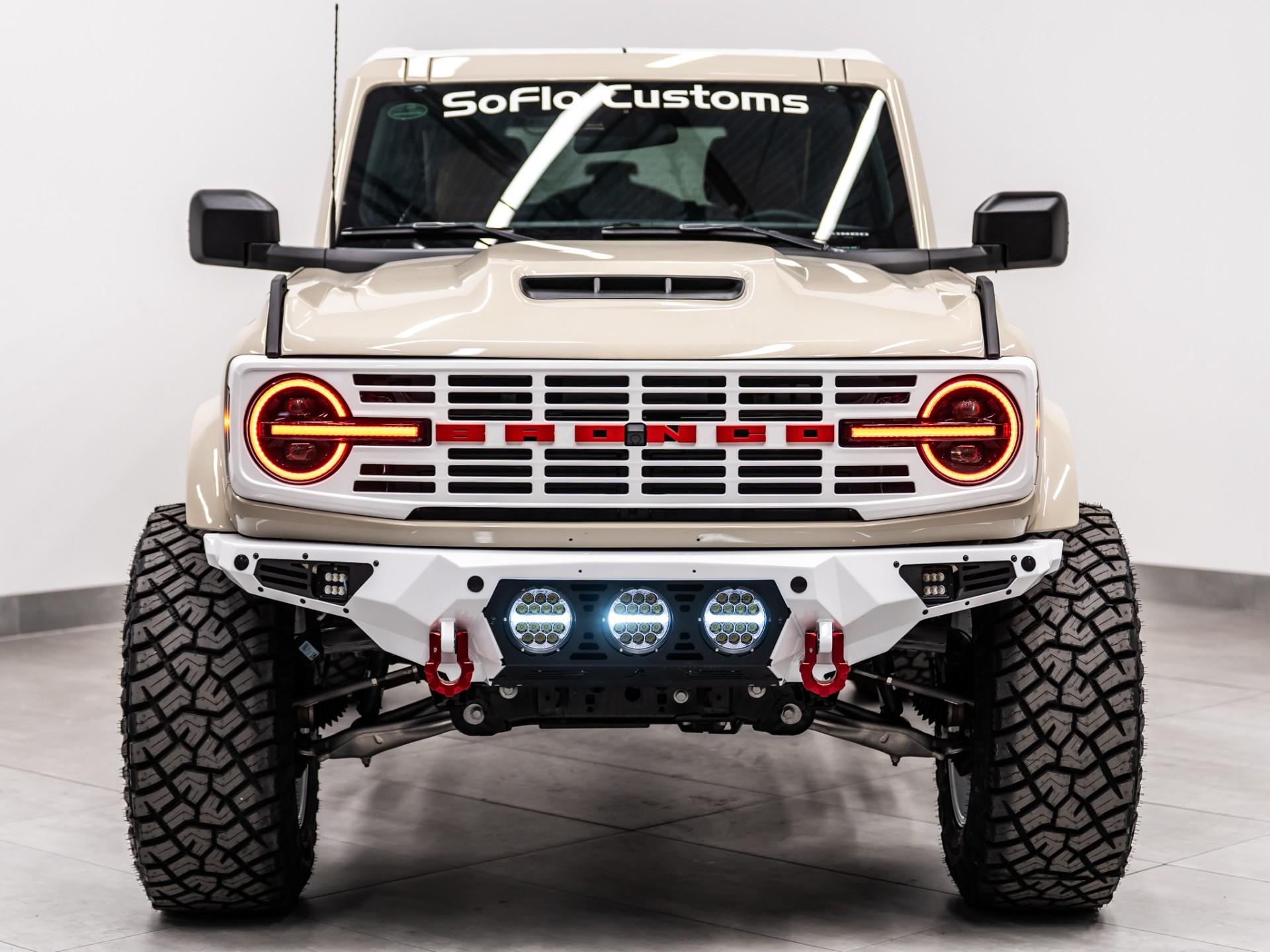 2026 FORD BRONCO 4X4 in Tan, photo 5 of 54