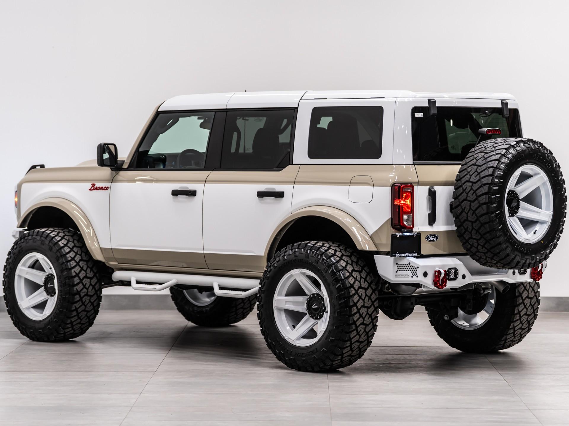 2026 FORD BRONCO 4X4 in Tan, photo 11 of 54