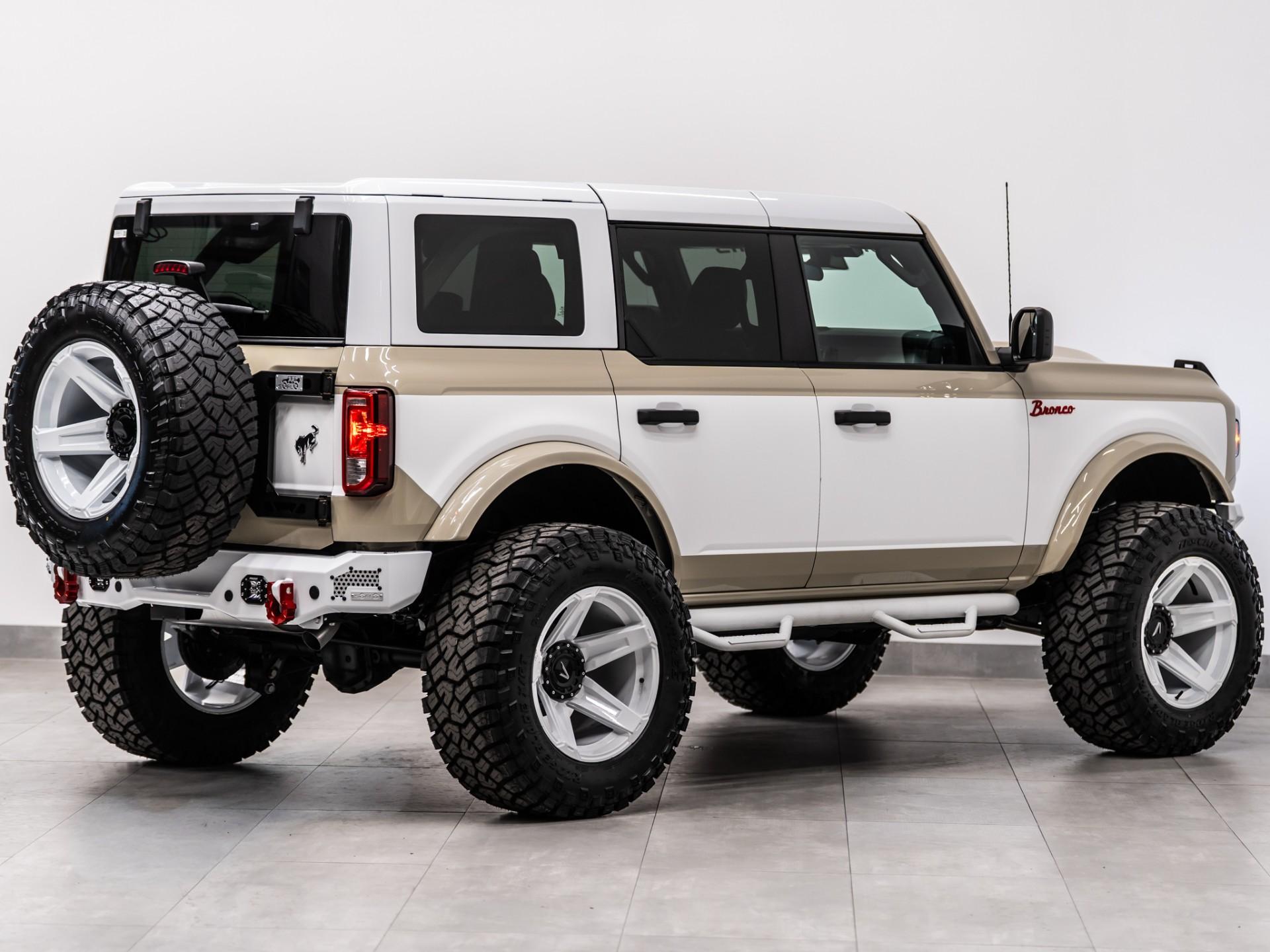 2026 FORD BRONCO 4X4 in Tan, photo 9 of 54