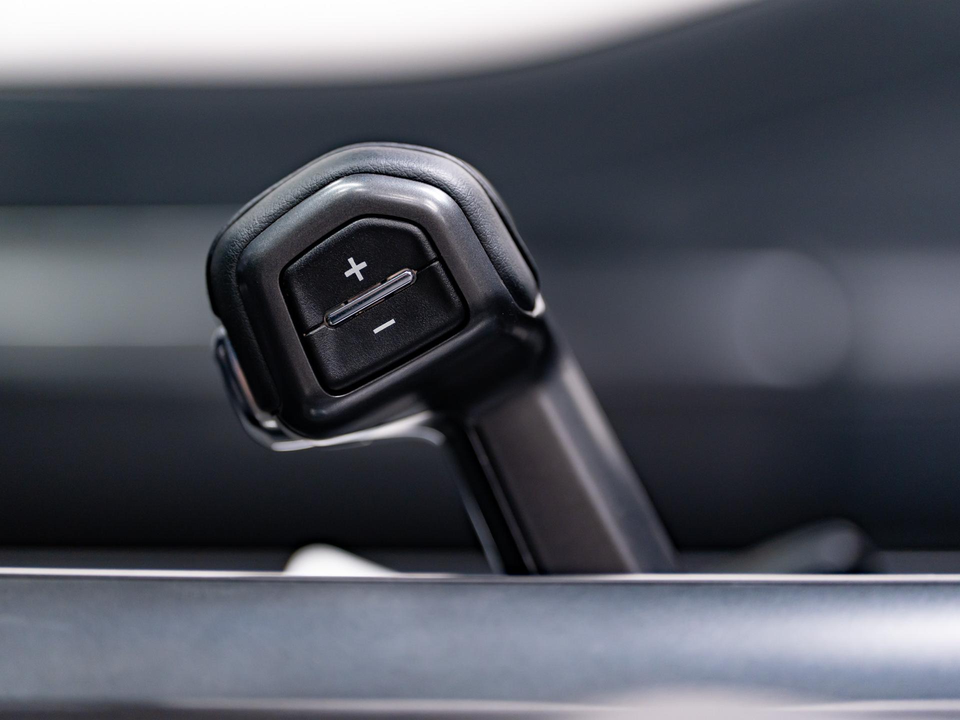 2024 FORD F-150 LARIAT in Agate Black Metallic, photo 51 of 52