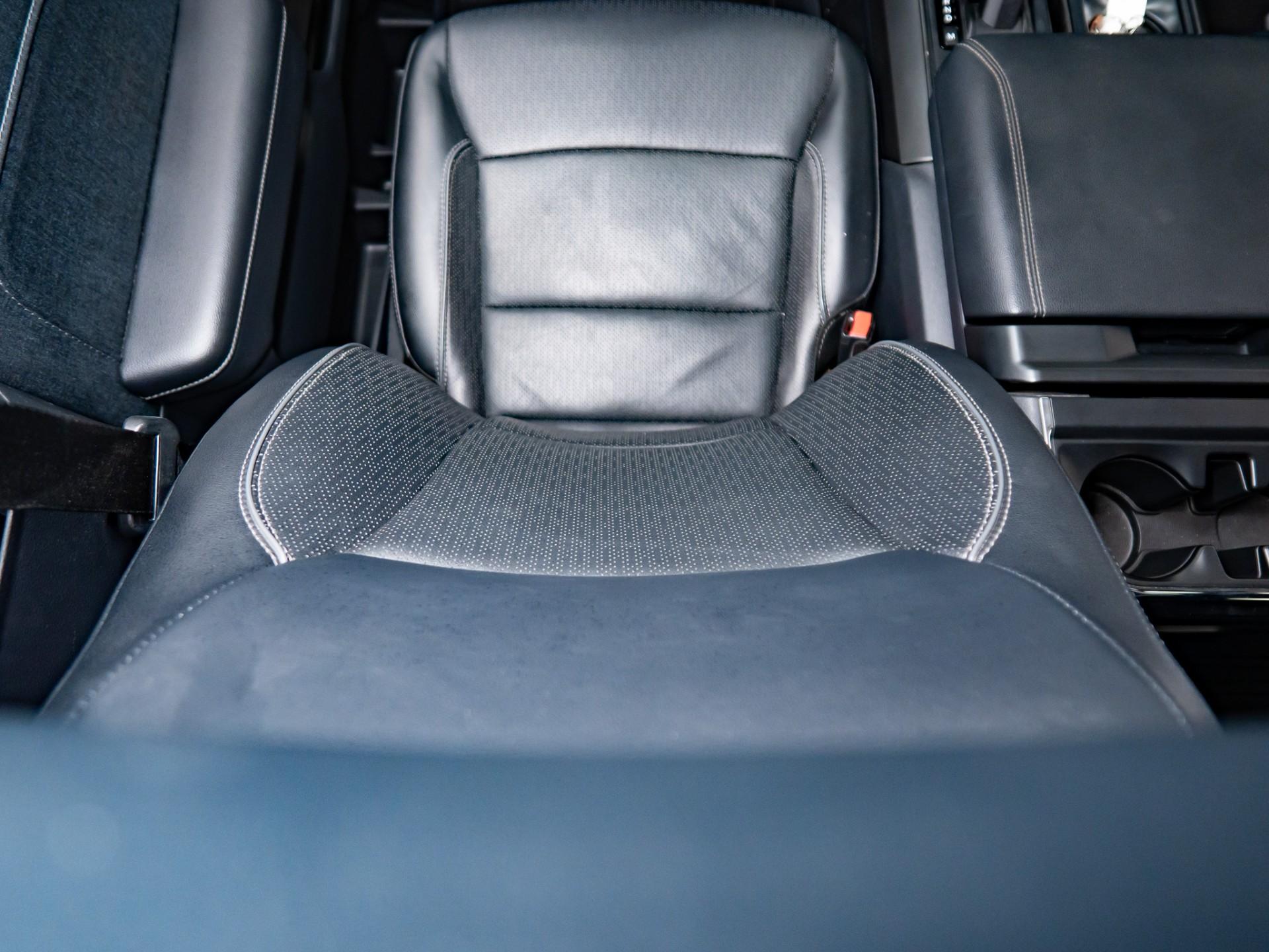 2024 FORD F-150 LARIAT in Agate Black Metallic, photo 36 of 52