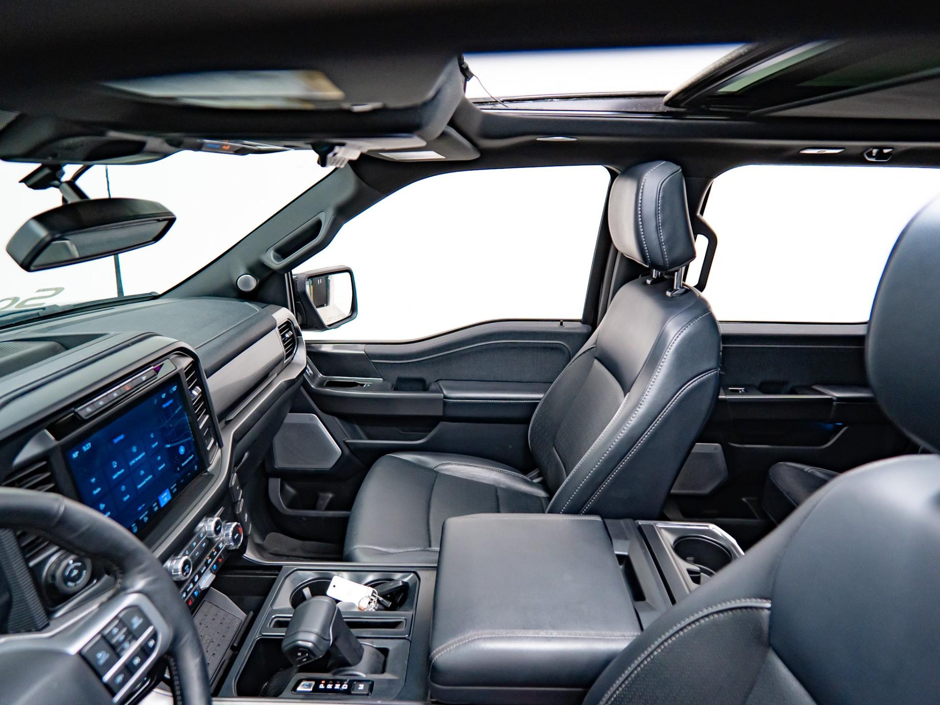 2024 FORD F-150 LARIAT in Agate Black Metallic, photo 43 of 52