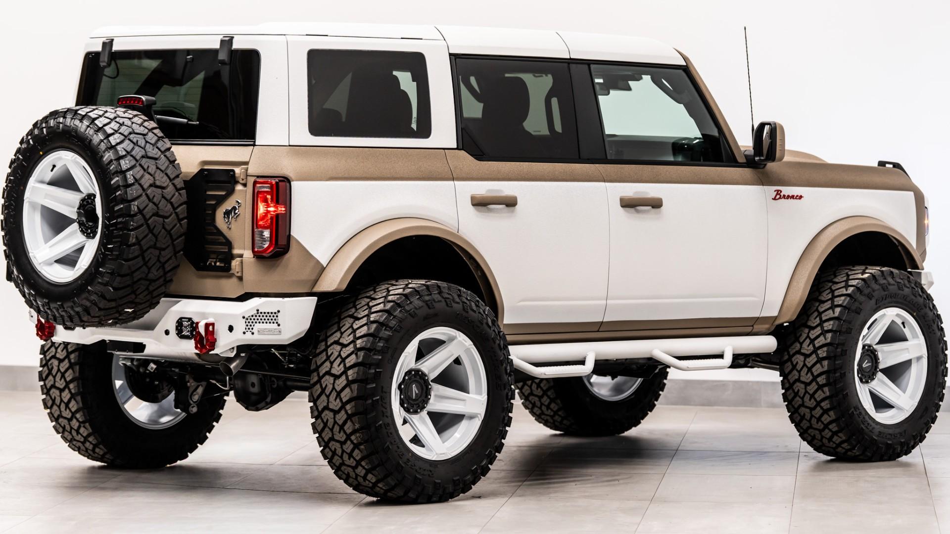 2025 FORD BRONCO in Tan, photo 8 of 58