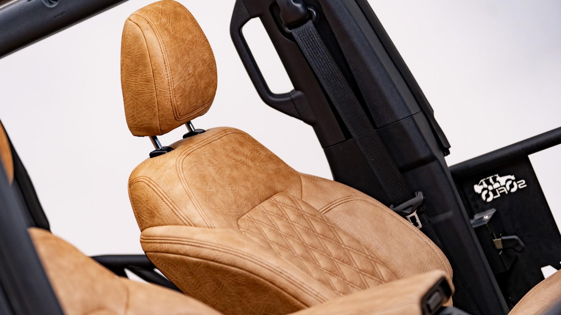2025 FORD BRONCO in Tan, photo 47 of 58