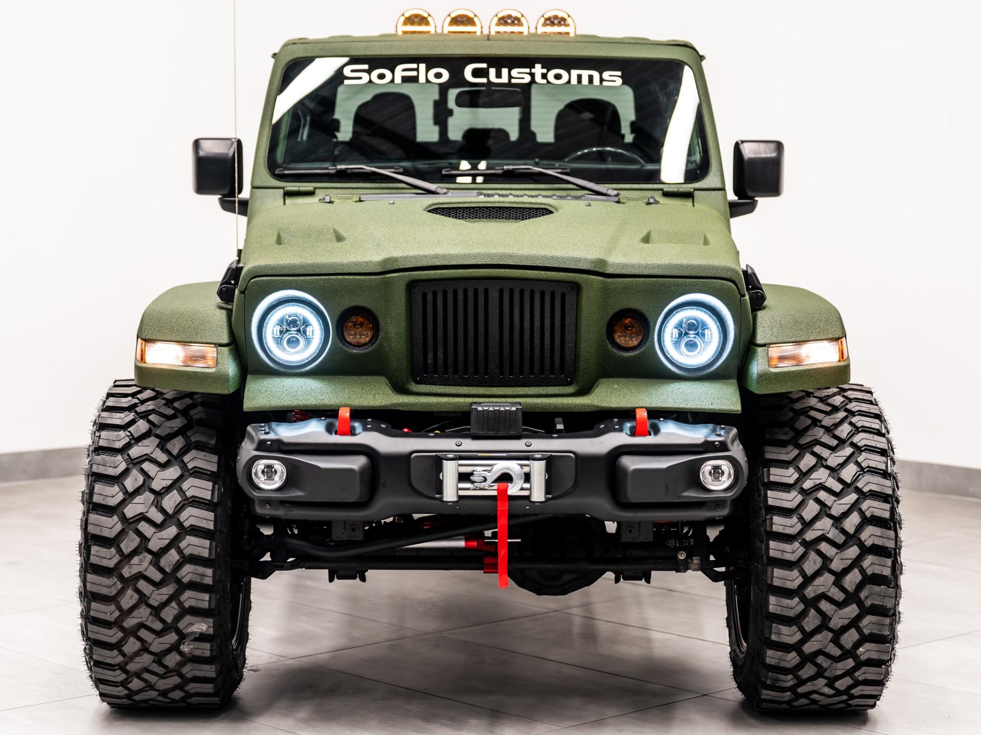 2023 JEEP GLADIATOR 4X4 in Green, photo 2 of 5