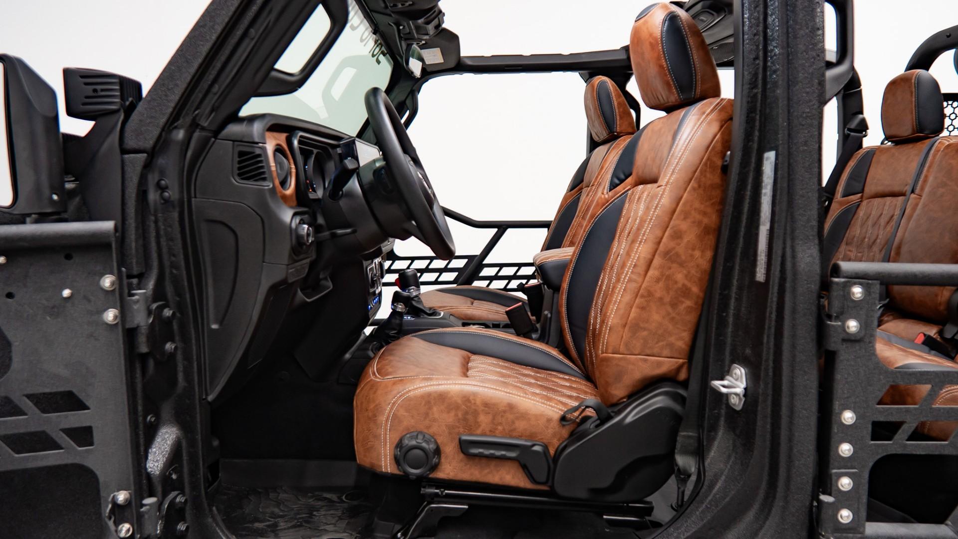 2026 JEEP GLADIATOR 4X4 in Black, photo 33 of 56