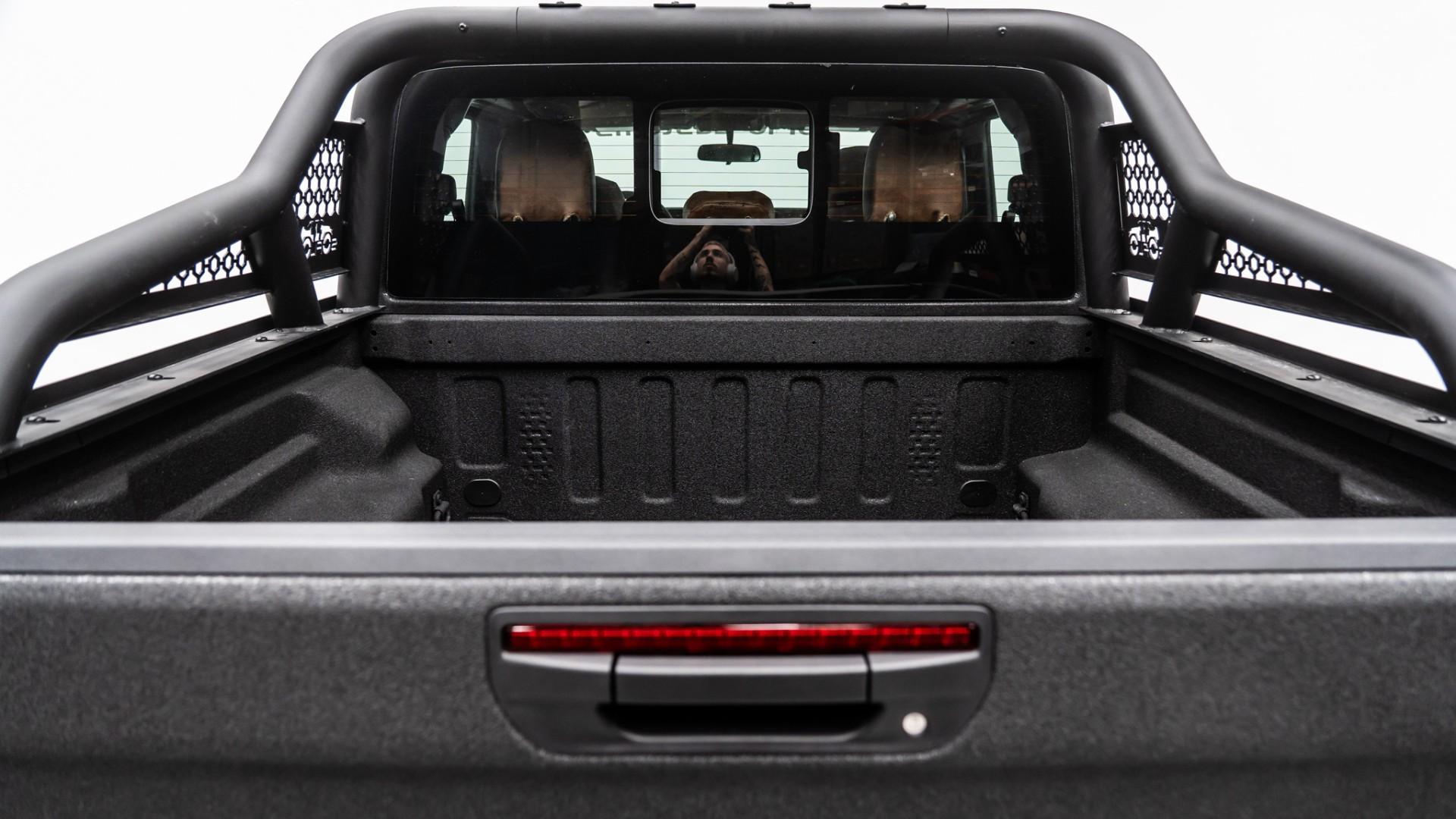 2026 JEEP GLADIATOR 4X4 in Black, photo 10 of 56