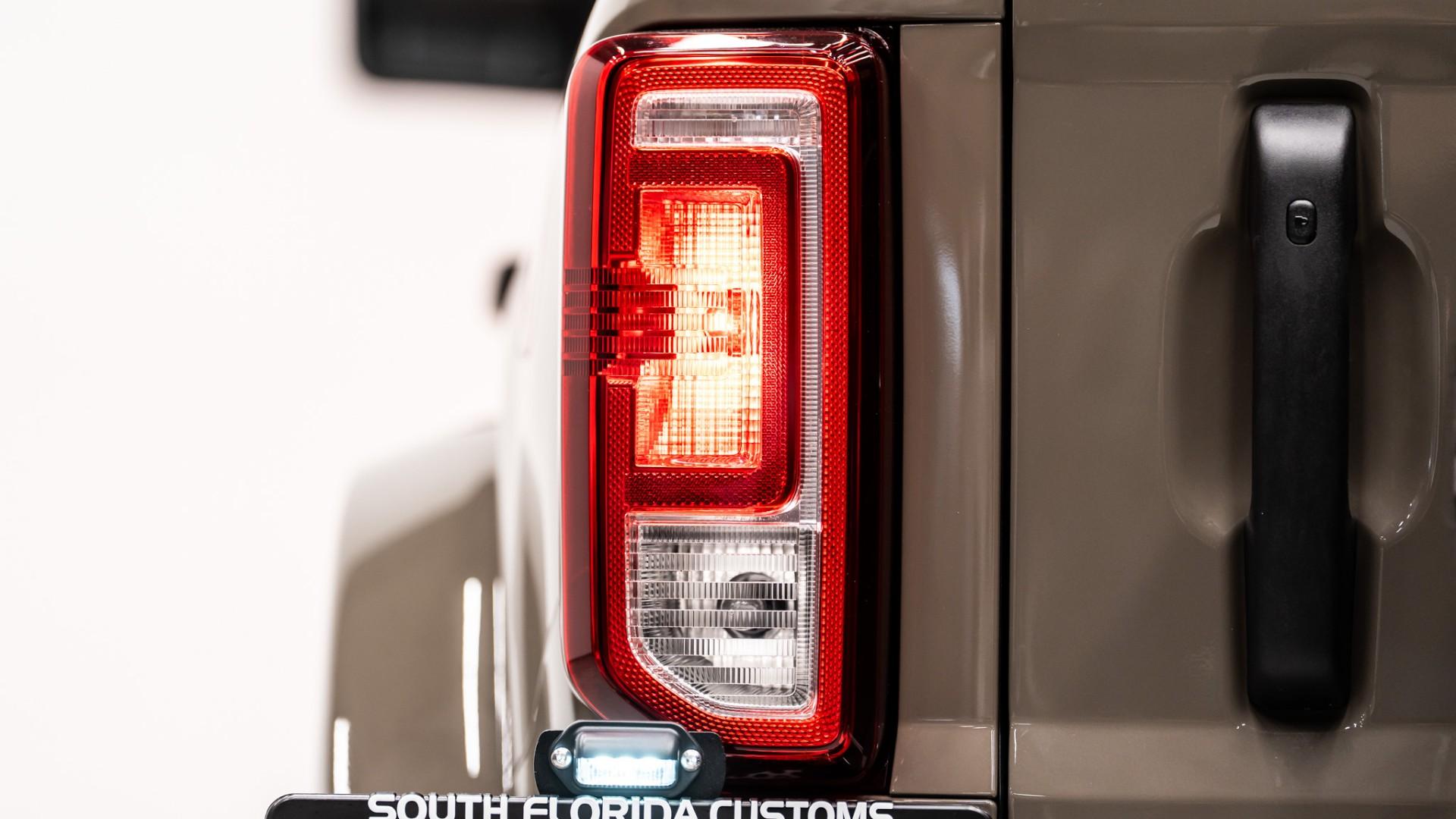 2026 FORD BRONCO 4X4 in Marsh Gray, photo 9 of 25