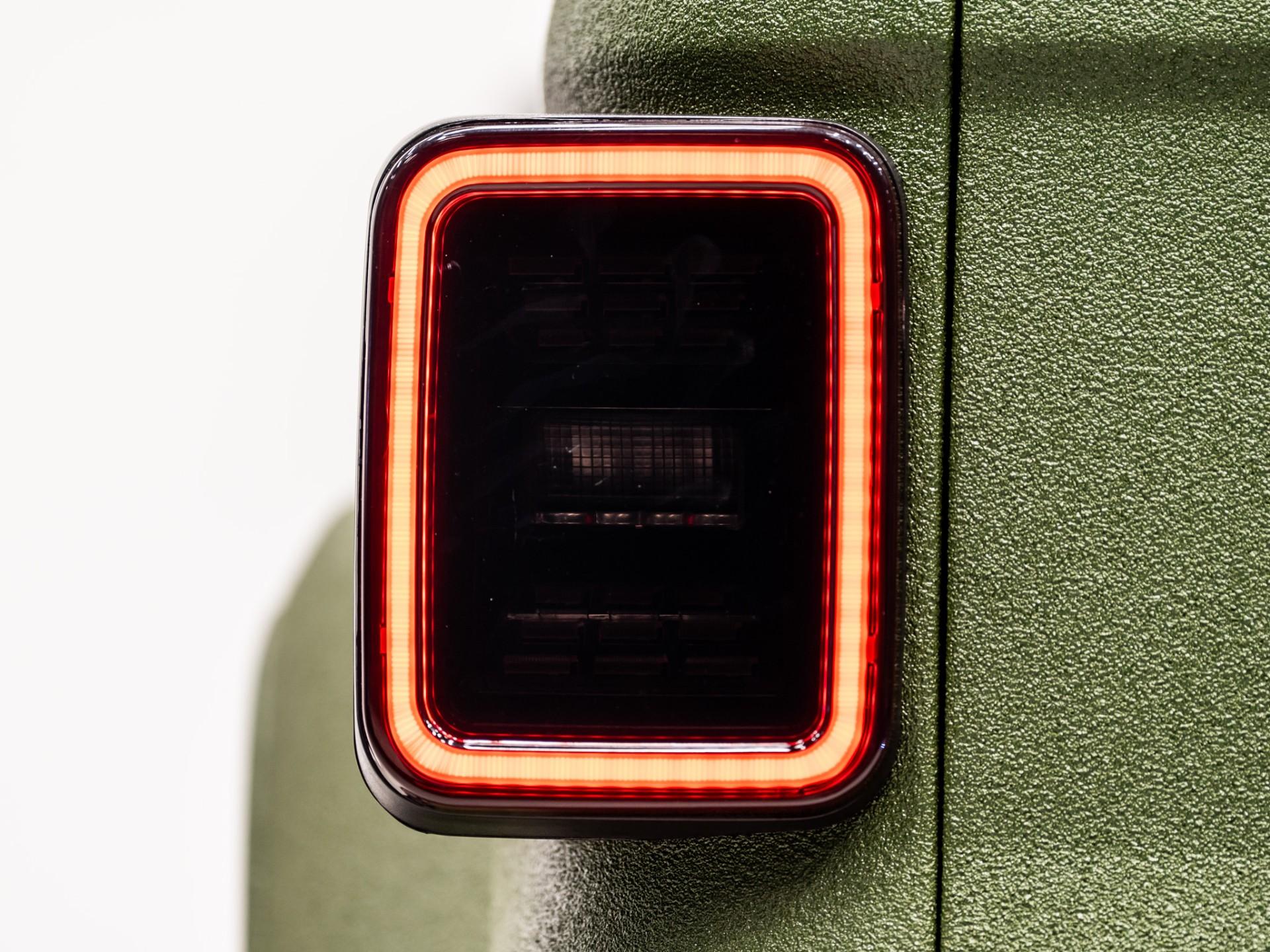 2026 JEEP GLADIATOR 4X4 in Green, photo 13 of 44