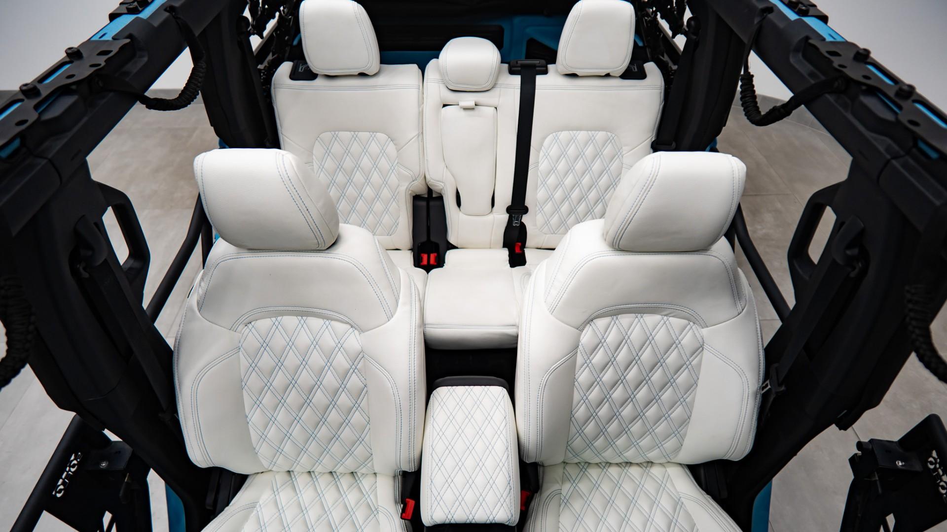 2025 FORD BRONCO 4X4 in Baby Blue, photo 35 of 50