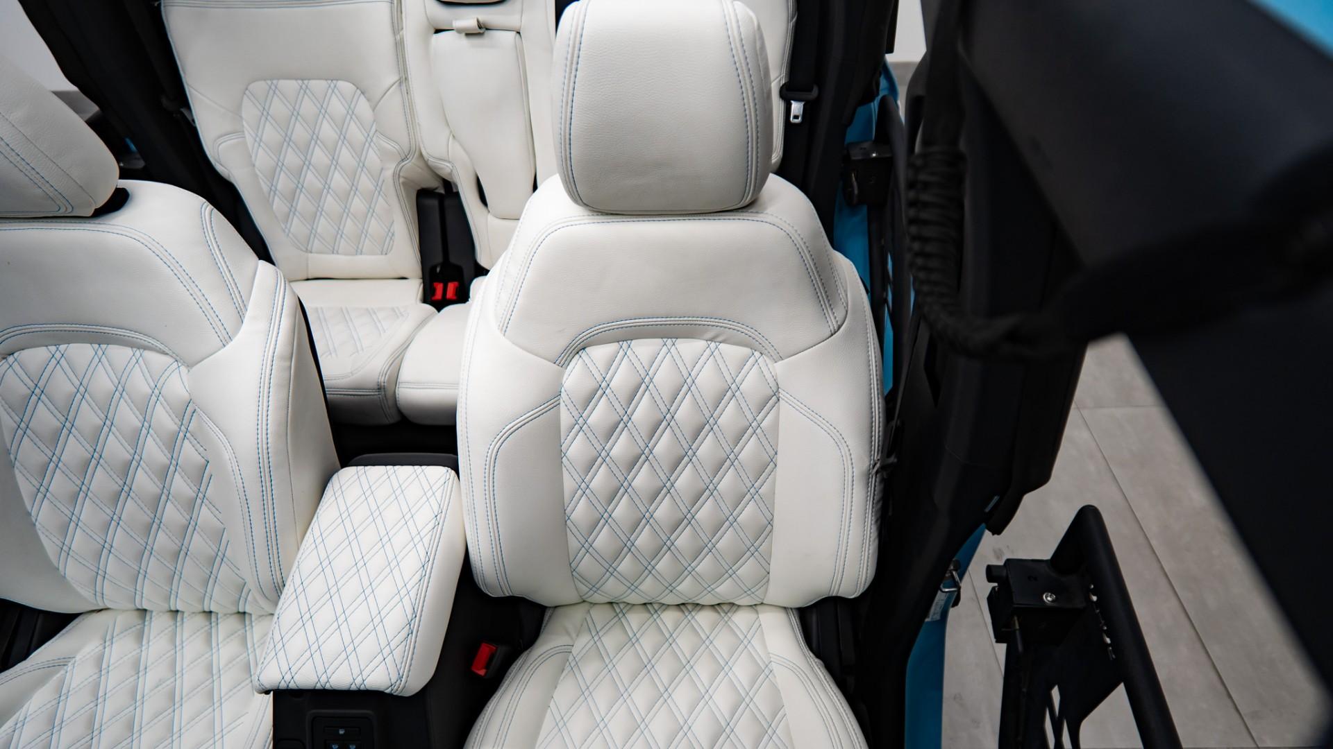 2025 FORD BRONCO 4X4 in Baby Blue, photo 33 of 50