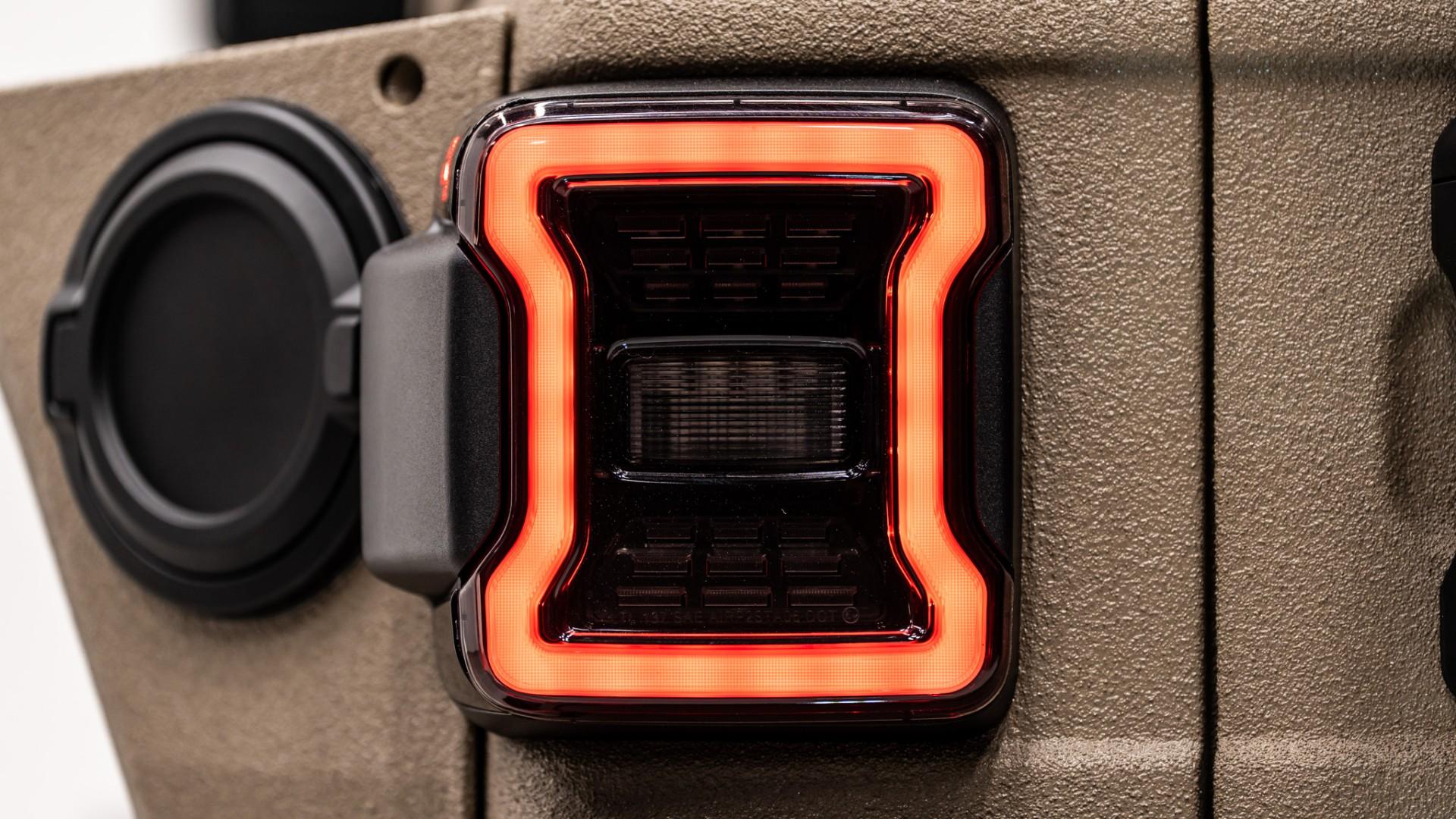 2026 JEEP WRANGLER 4X4 in Tan, photo 12 of 58