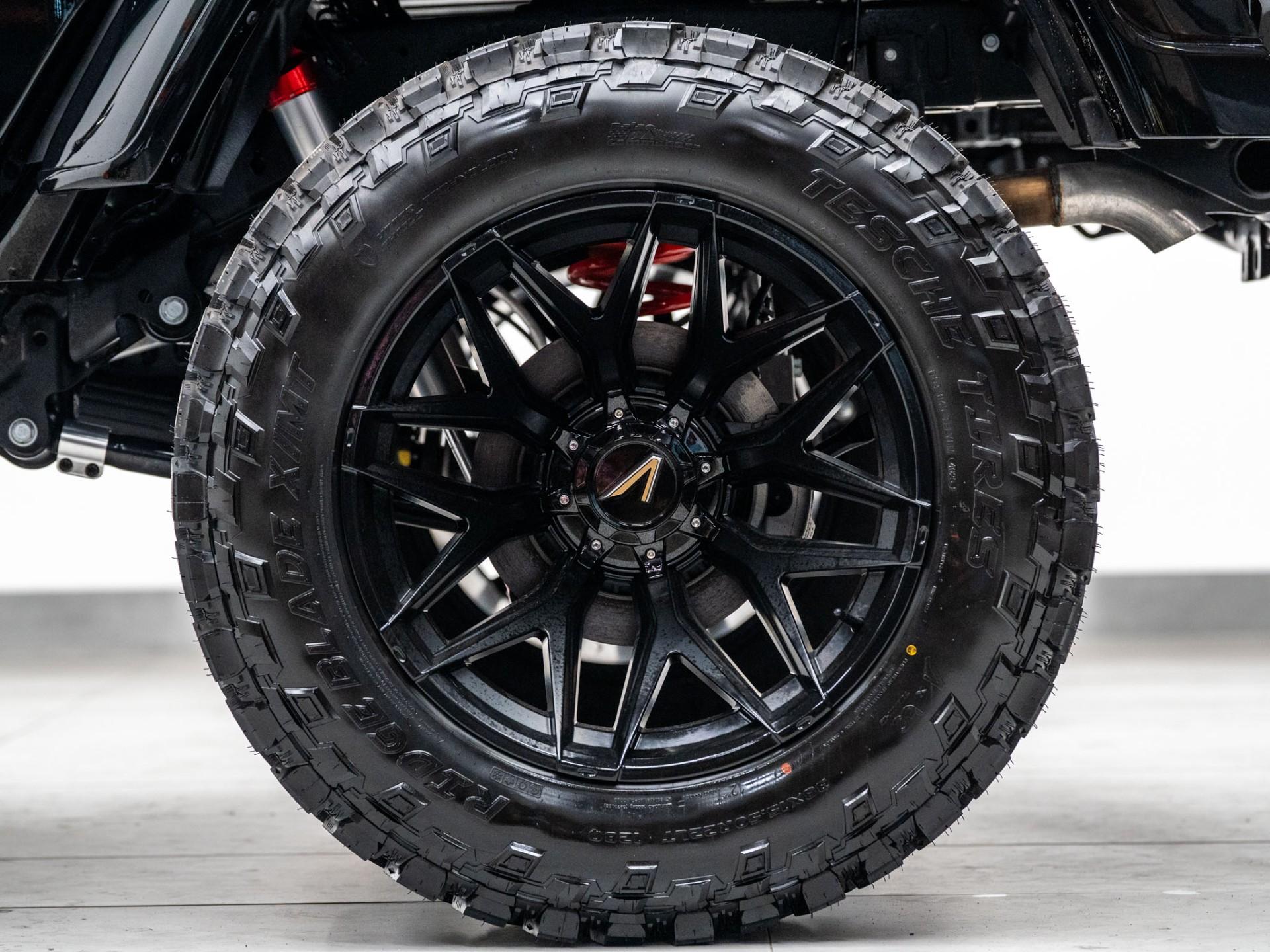 2026 JEEP GLADIATOR 4X4 in Black Clearcoat, photo 18 of 57
