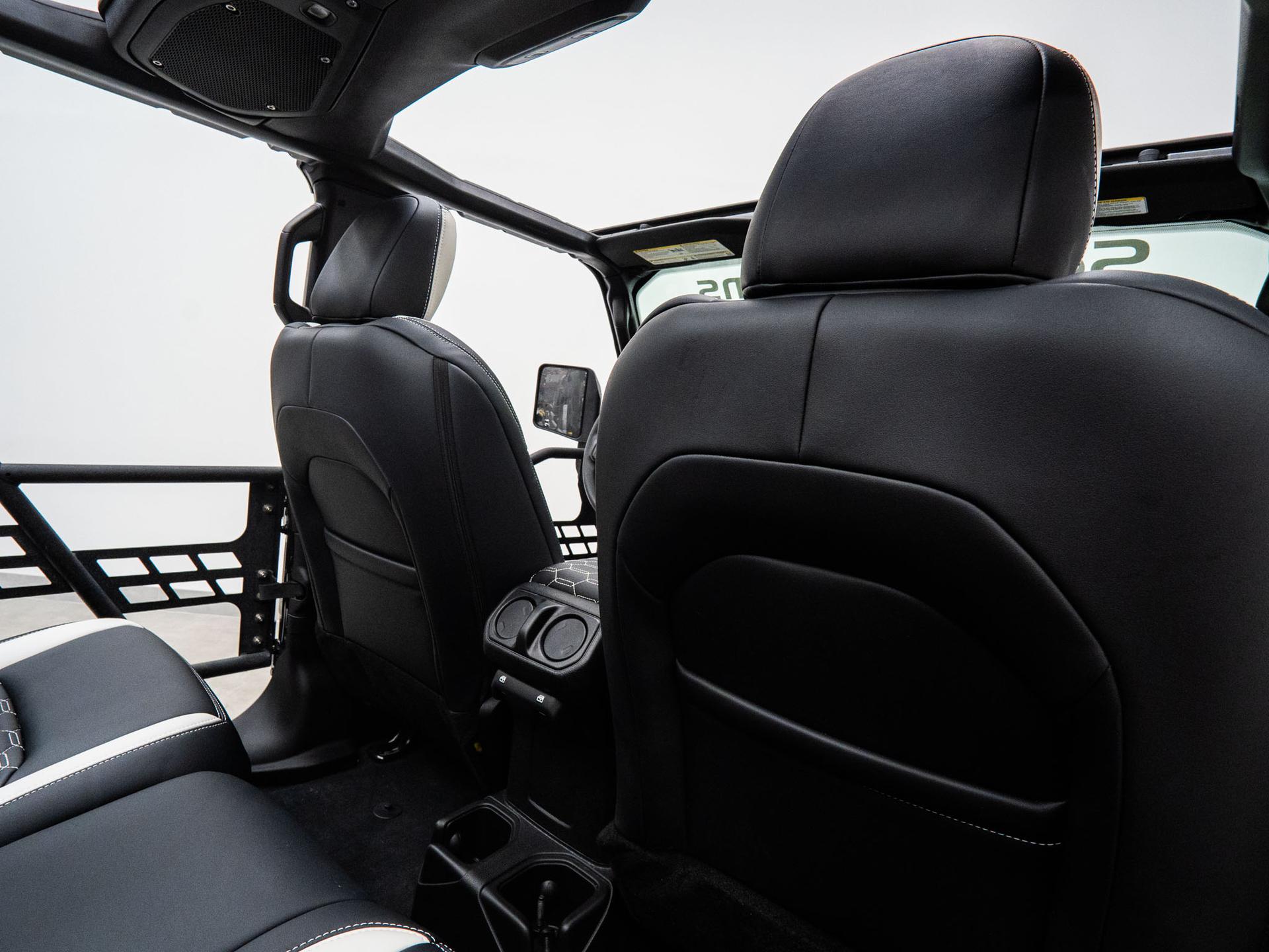 2026 JEEP GLADIATOR 4X4 in Black Clearcoat, photo 44 of 57