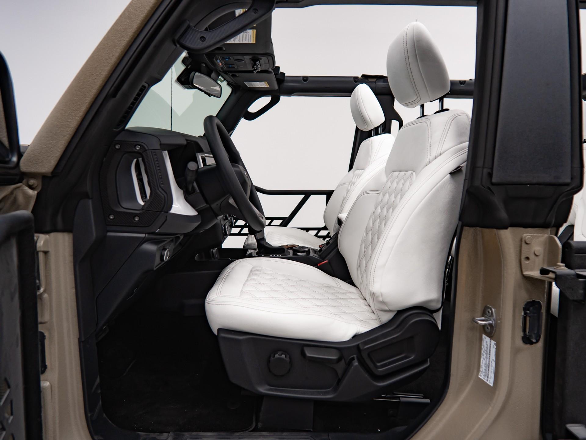 2026 FORD BRONCO 4X4 in Tan, photo 34 of 54