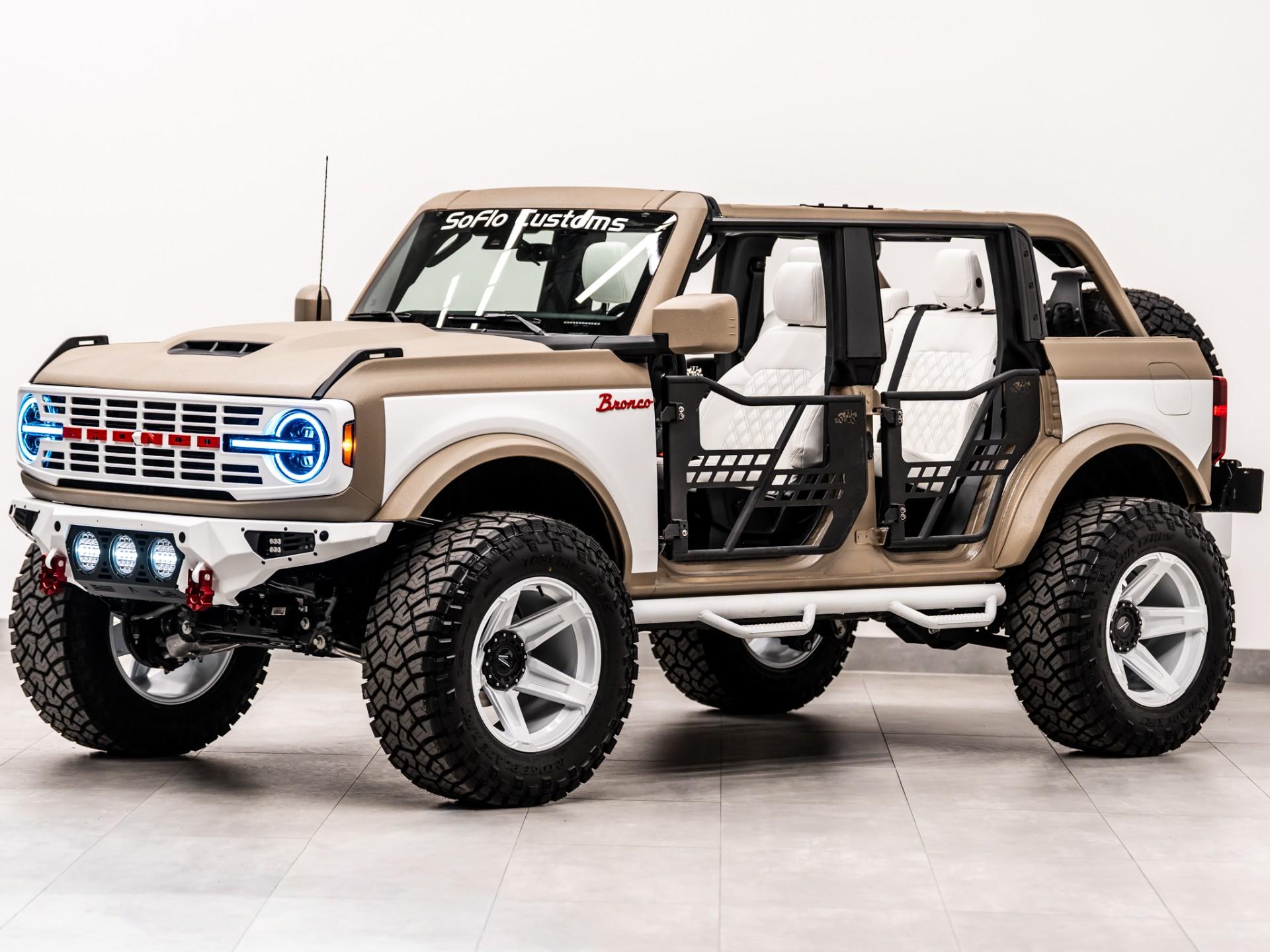 2026 FORD BRONCO 4X4 in Tan, photo 2 of 54