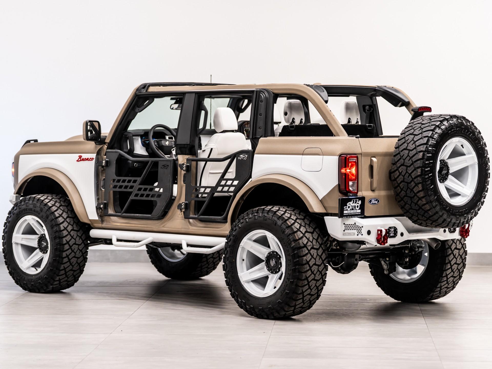 2026 FORD BRONCO 4X4 in Tan, photo 18 of 54