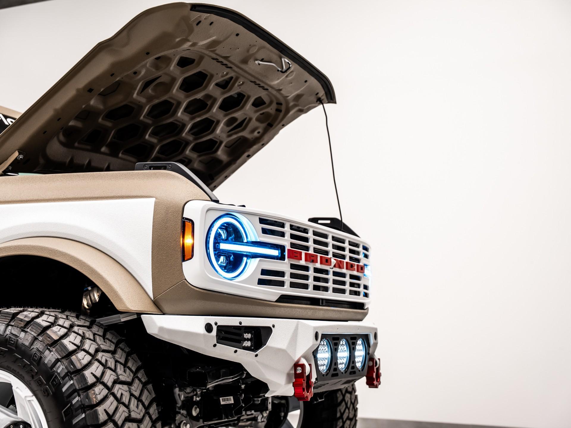 2026 FORD BRONCO 4X4 in Tan, photo 25 of 54
