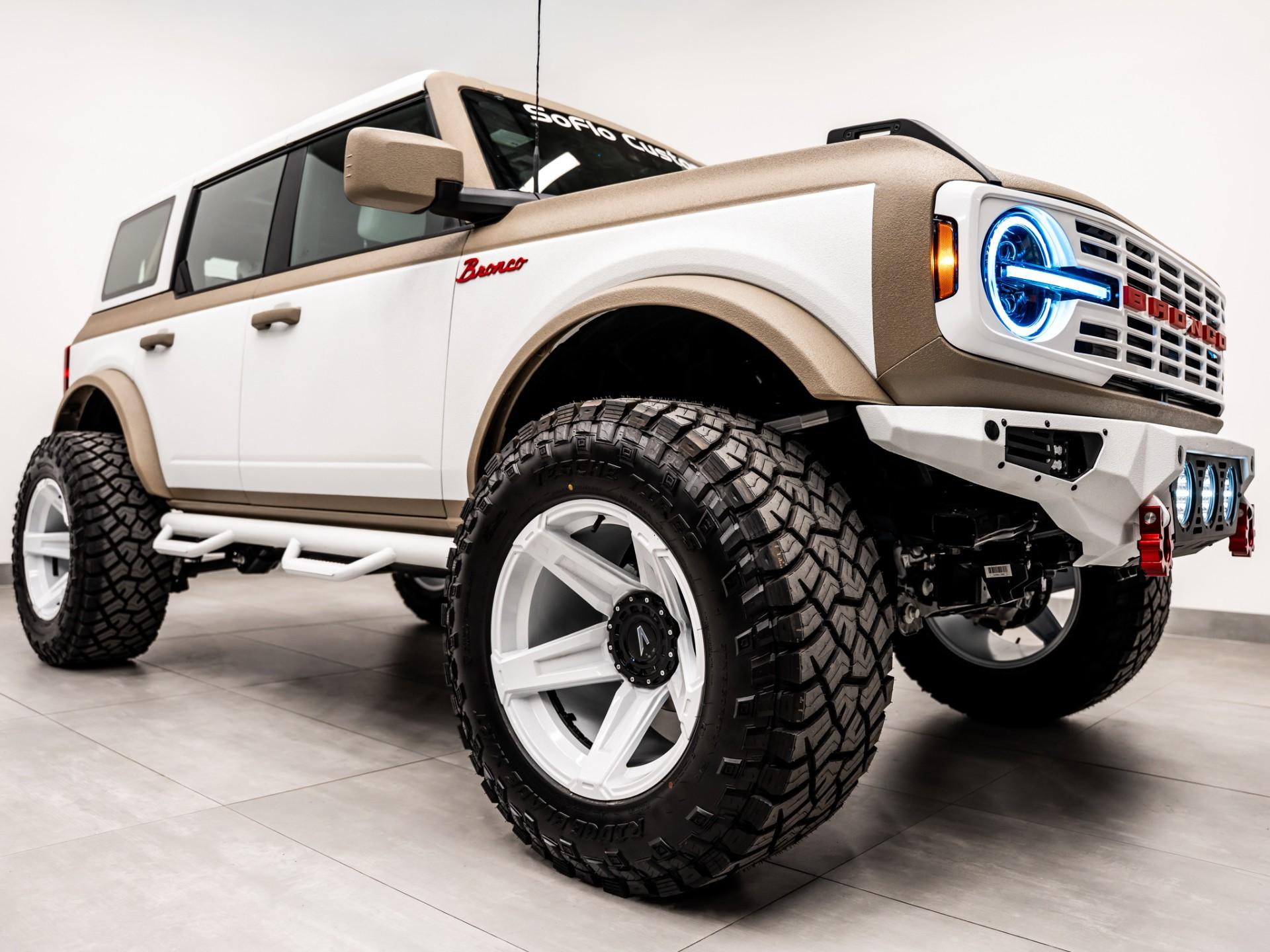 2026 FORD BRONCO 4X4 in Tan, photo 27 of 54