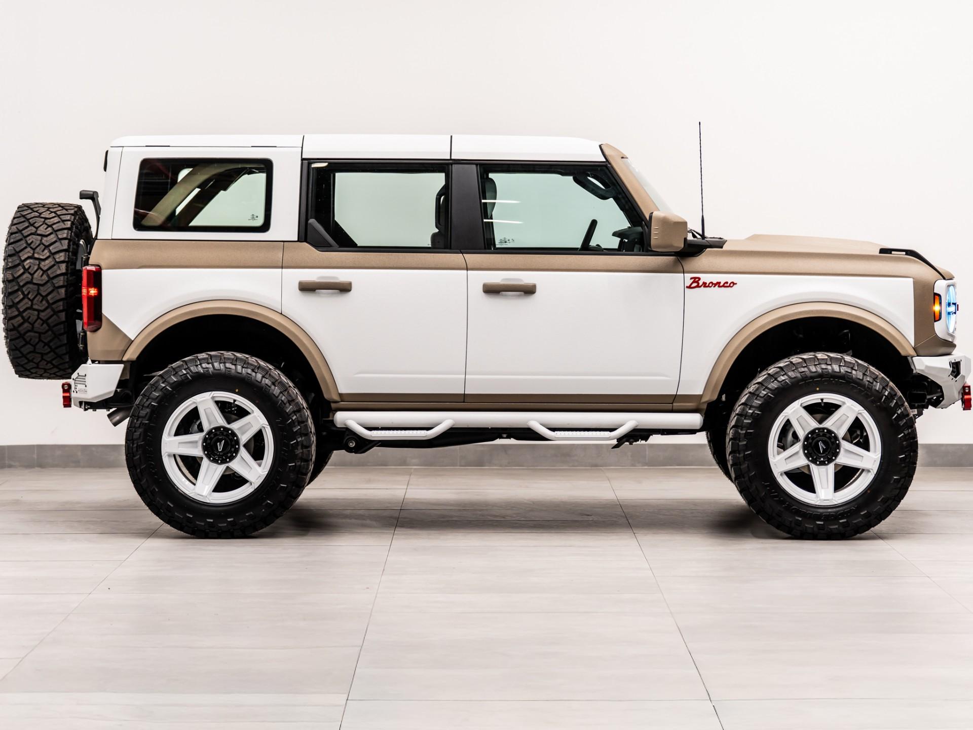 2026 FORD BRONCO 4X4 in Tan, photo 8 of 54