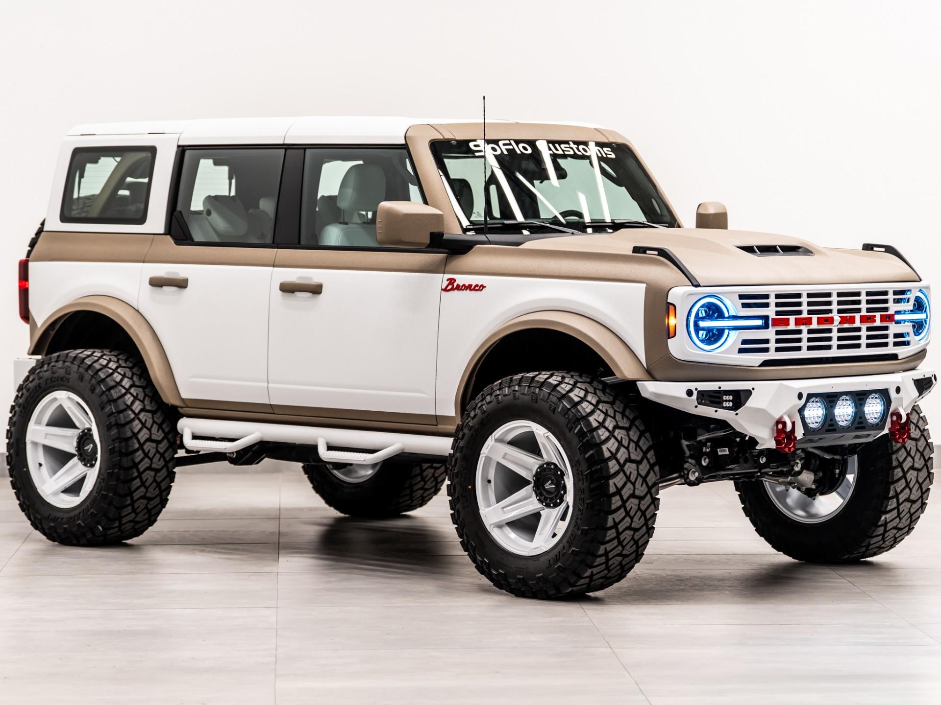 2026 FORD BRONCO 4X4 in Tan, photo 7 of 54