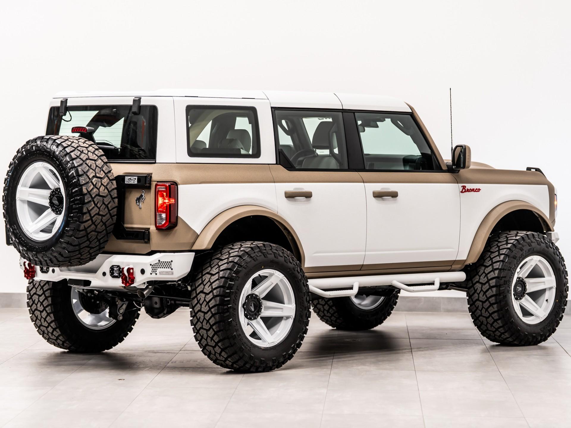 2026 FORD BRONCO 4X4 in Tan, photo 9 of 54
