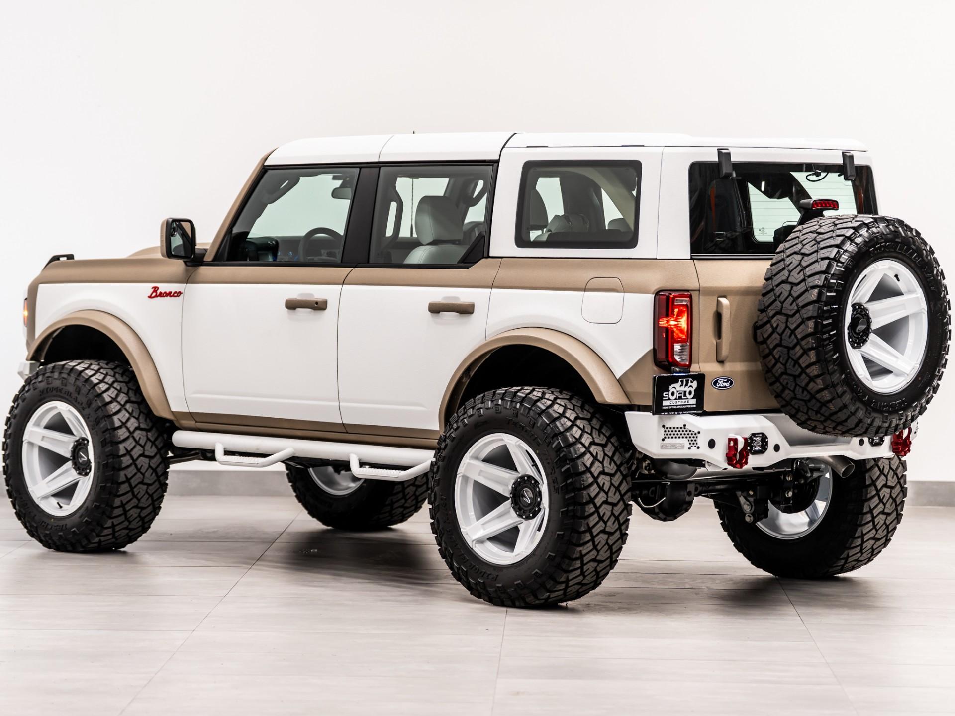2026 FORD BRONCO 4X4 in Tan, photo 14 of 54