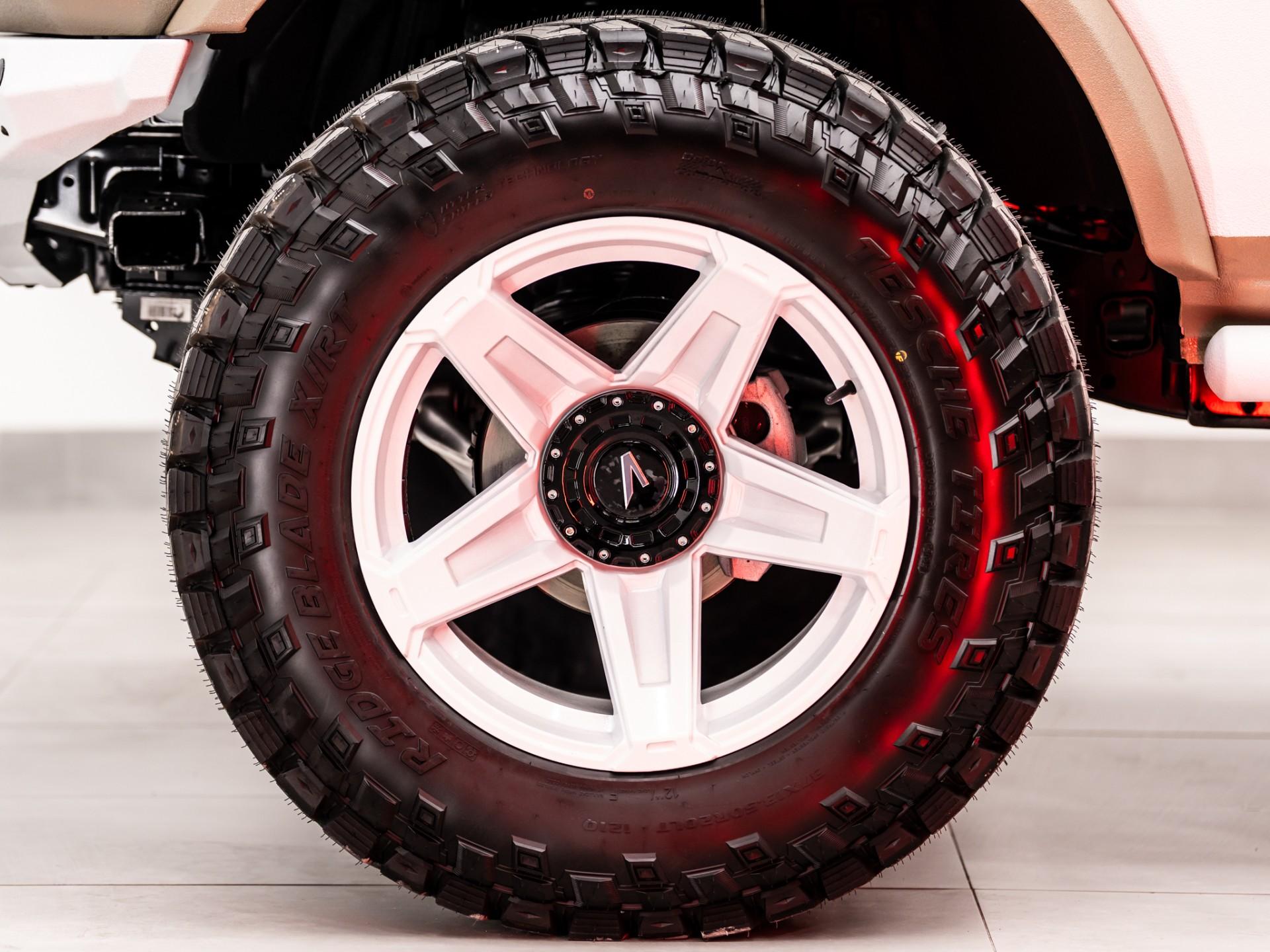 2026 FORD BRONCO 4X4 in Tan, photo 31 of 54