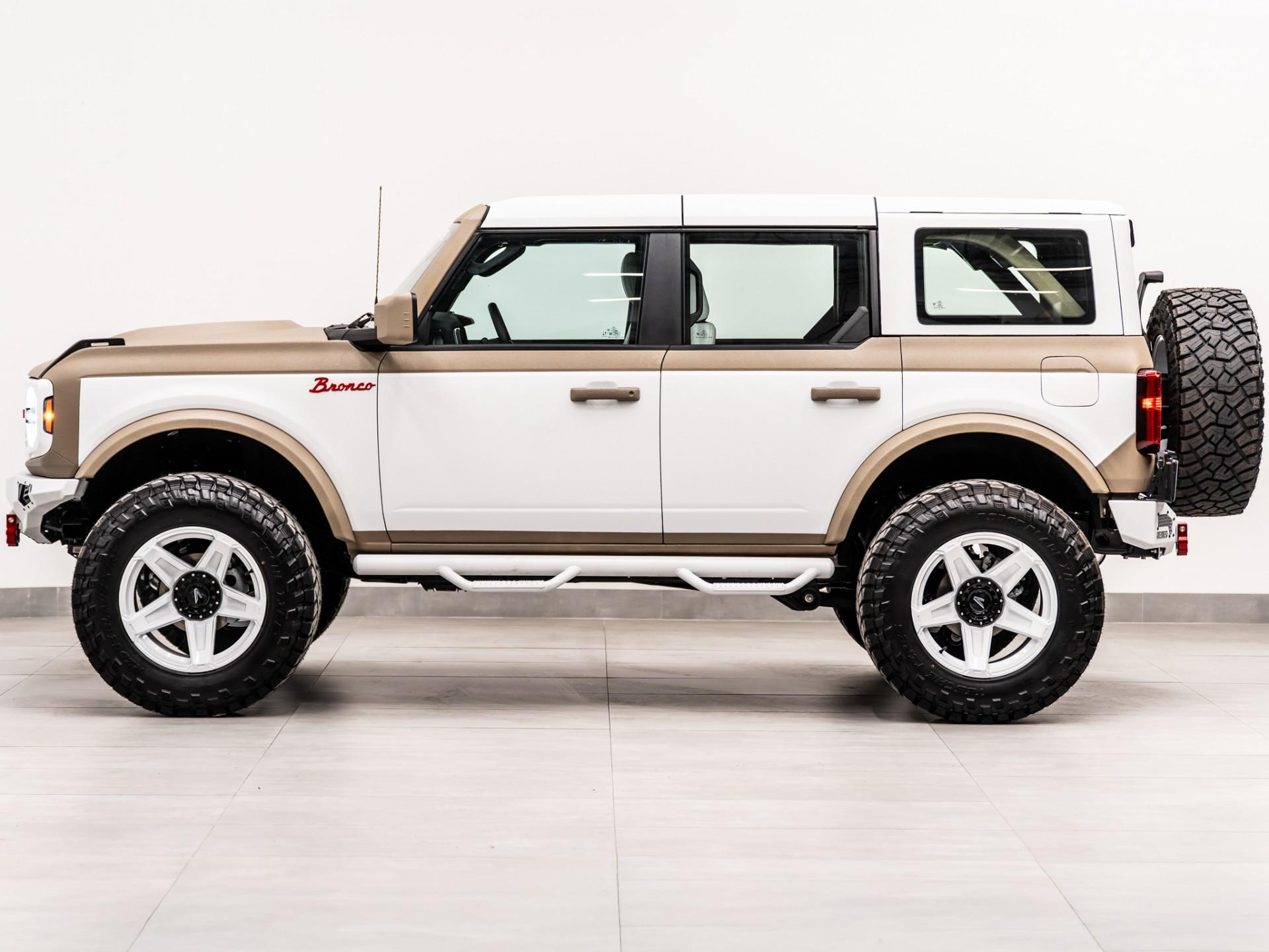 2026 FORD BRONCO 4X4 in Tan, photo 15 of 54