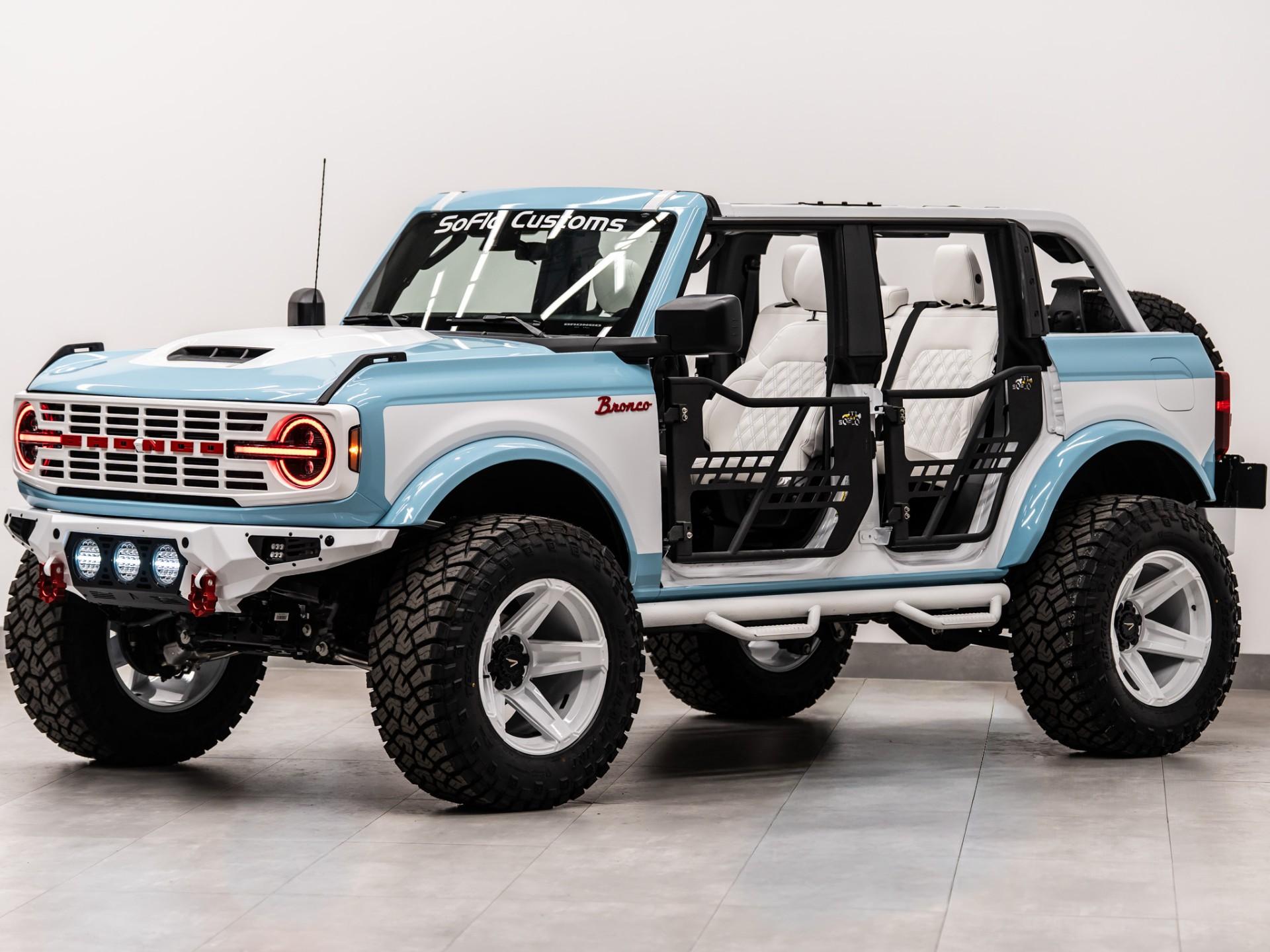 2026 FORD BRONCO 4X4 in Baby Blue, photo 2 of 57