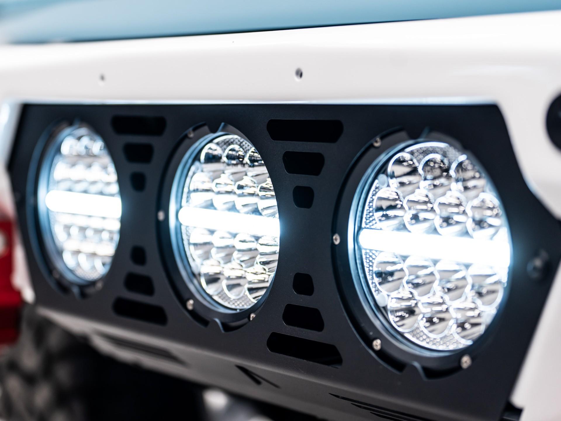 2026 FORD BRONCO 4X4 in Baby Blue, photo 26 of 57