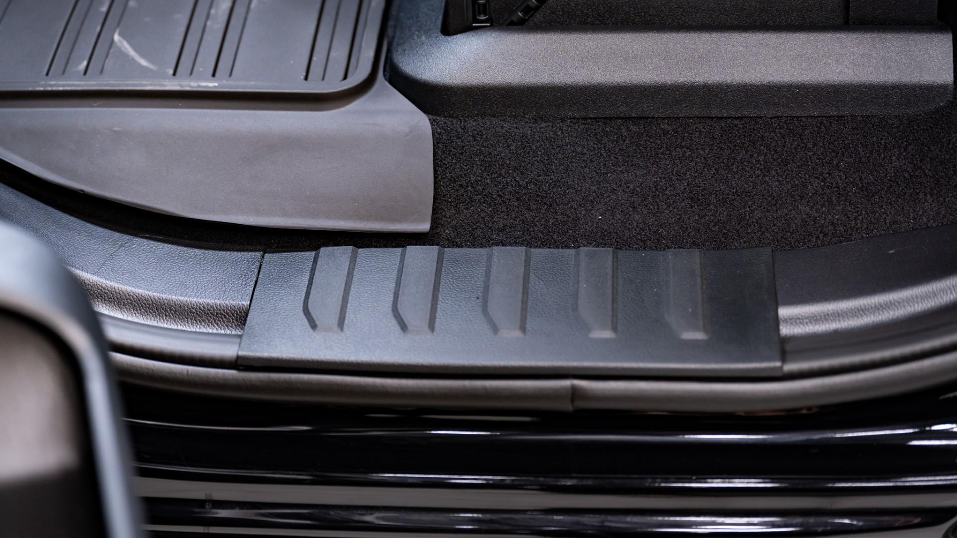 2025 FORD F-150 RAPTOR in Agate Black Metallic, photo 44 of 46
