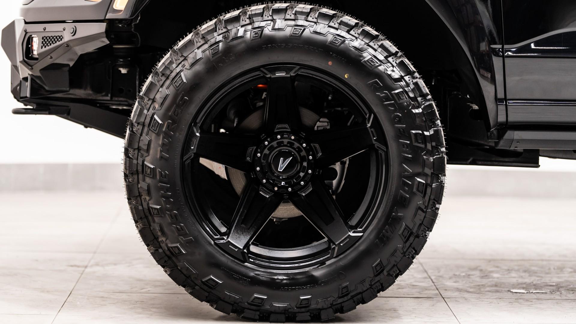 2025 FORD F-150 RAPTOR in Agate Black Metallic, photo 17 of 46