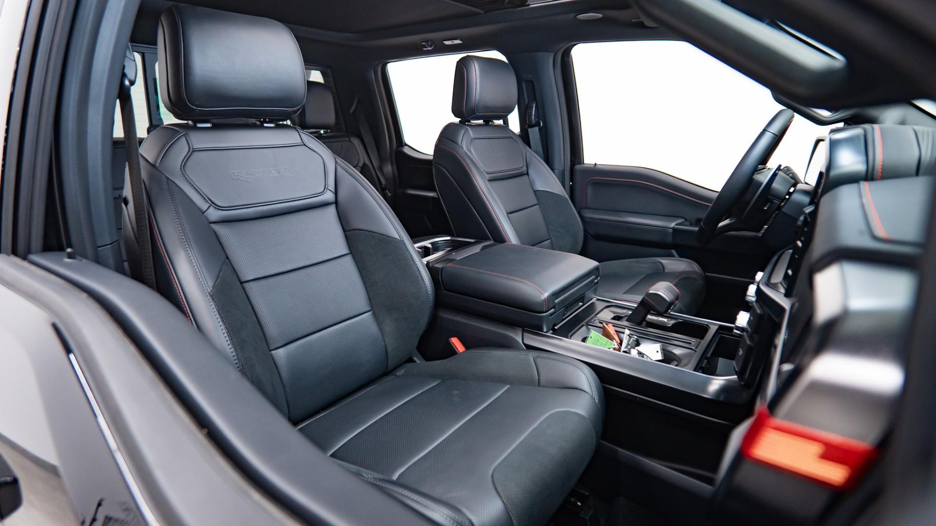 2025 FORD F-150 RAPTOR in Agate Black Metallic, photo 31 of 46