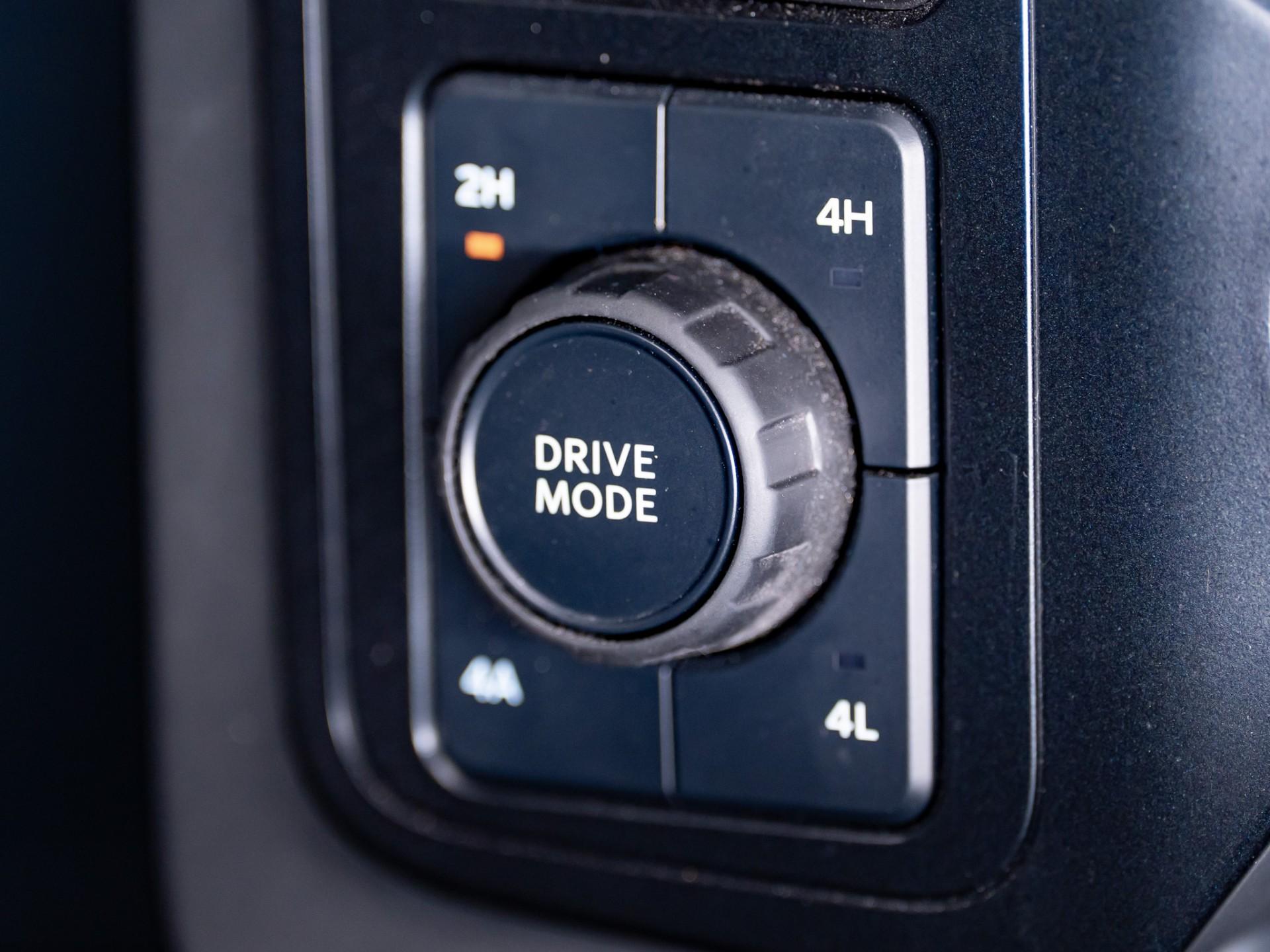 2024 FORD F-150 4X4 LARIAT in Agate Black Metallic, photo 53 of 55