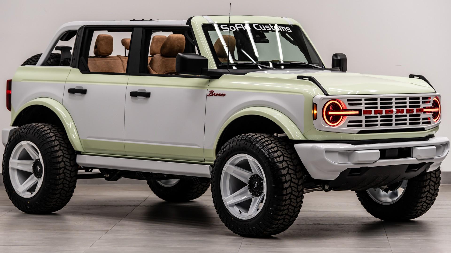 2026 FORD BRONCO 4X4 in Green, photo 3 of 5