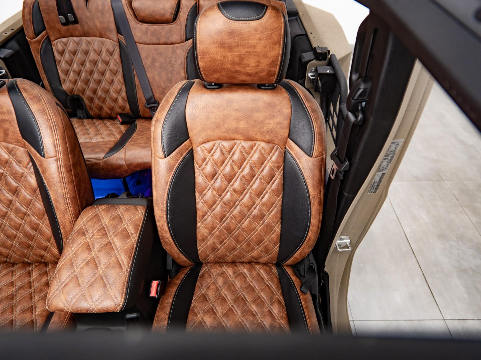 2026 JEEP WRANGLER 4X4 in tan, photo 33 of 54