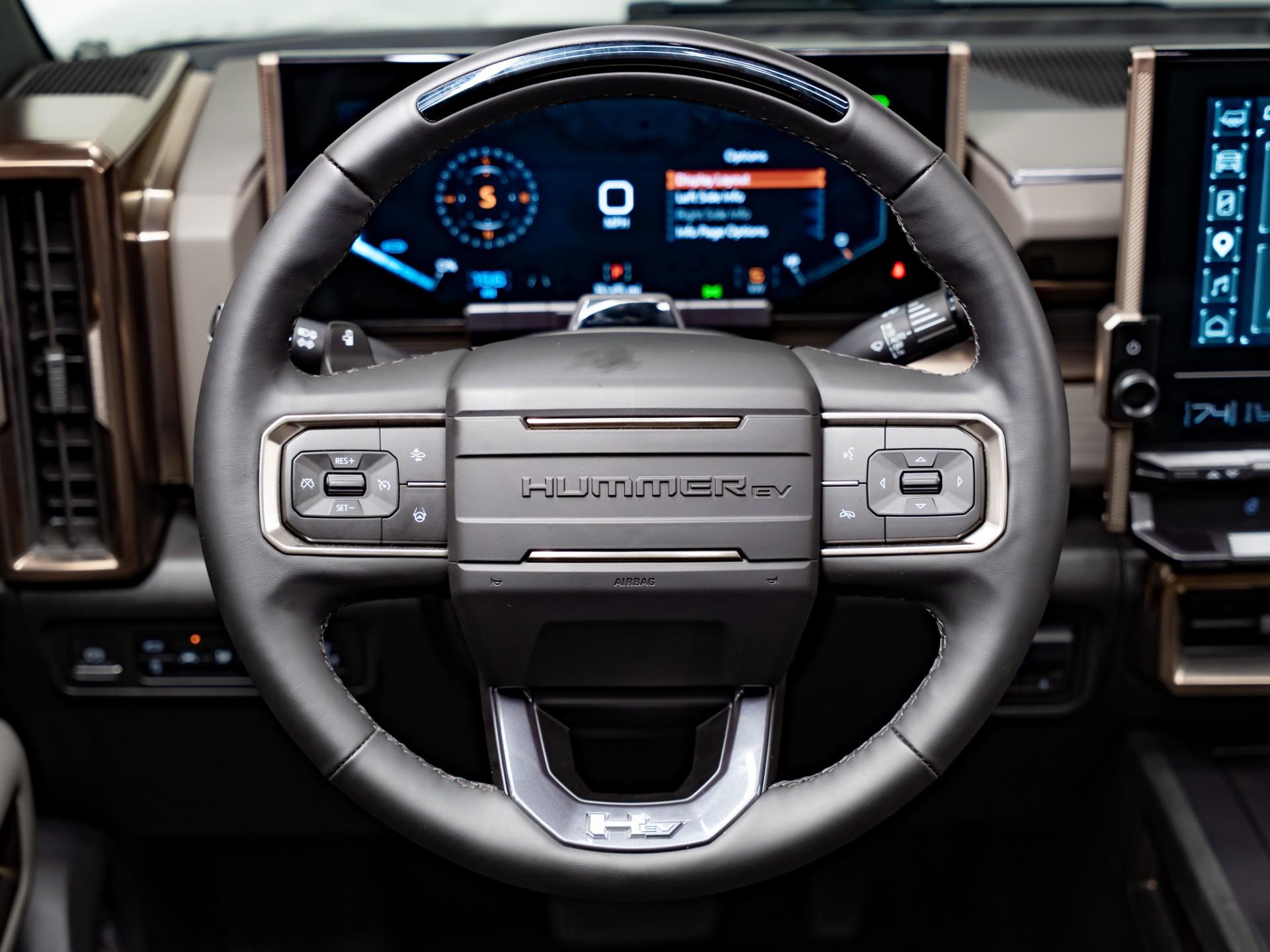 2024 GMC HUMMER EV 3X in Moonshot Green Matte, photo 36 of 60