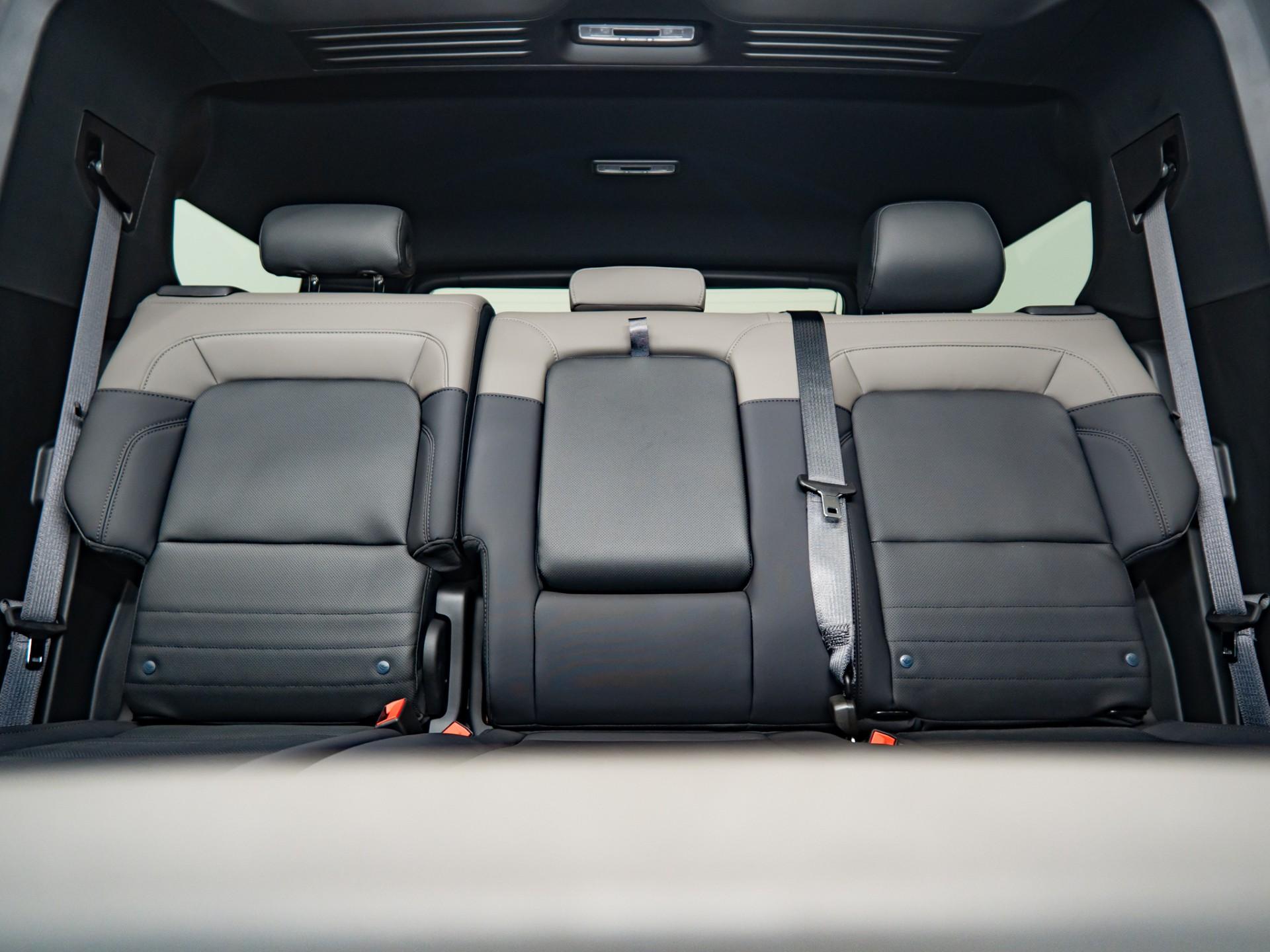 2024 GMC HUMMER EV 3X in Moonshot Green Matte, photo 28 of 60