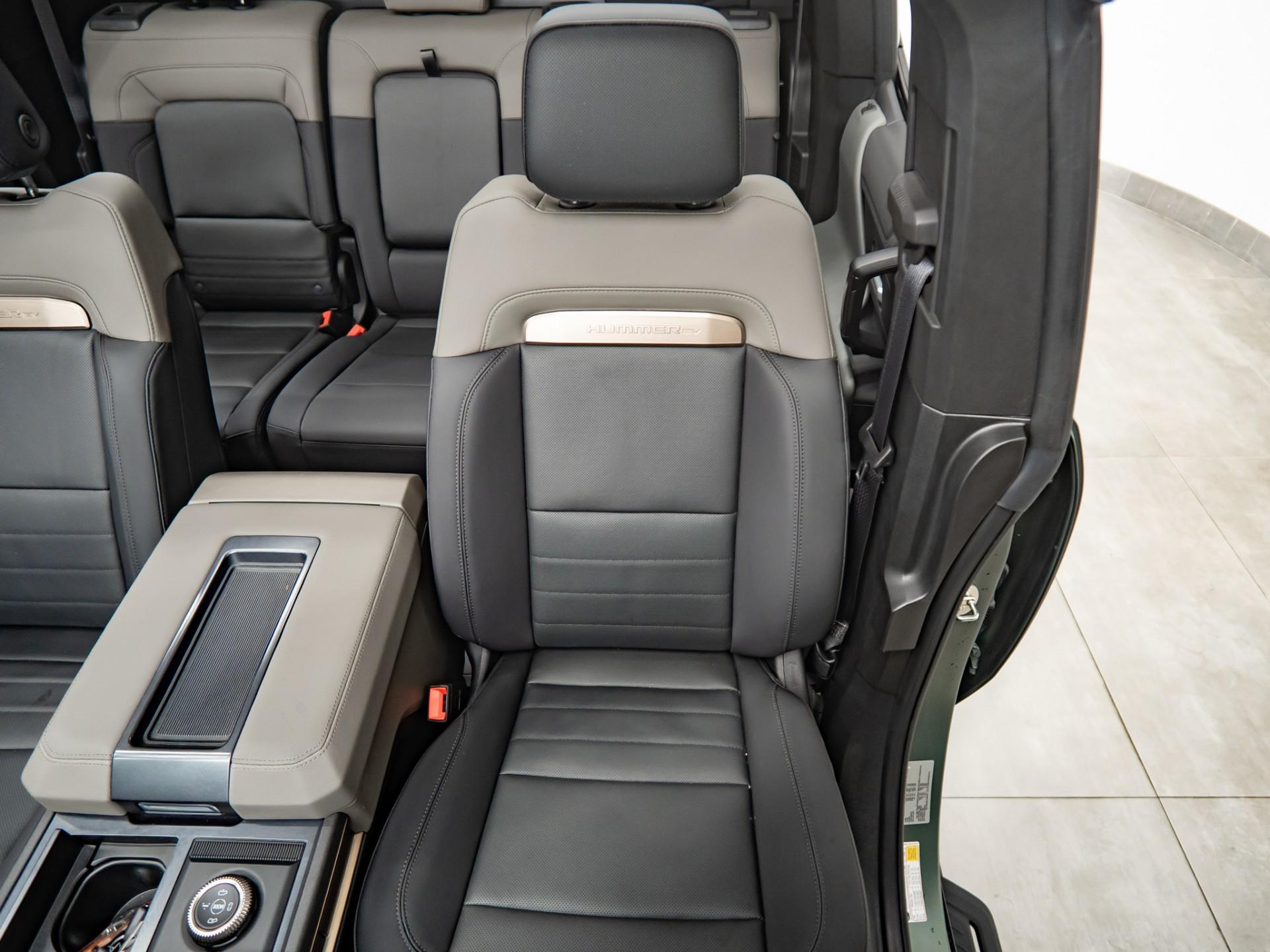 2024 GMC HUMMER EV 3X in Moonshot Green Matte, photo 33 of 60
